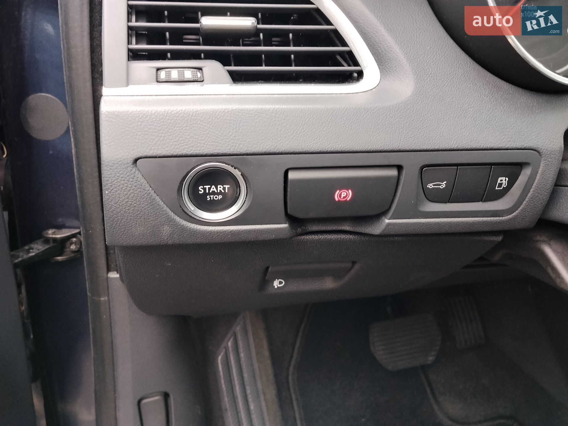 Peugeot 508 2016 VIN VF38EAHWTFL017072 фото оголошення 29 з 40