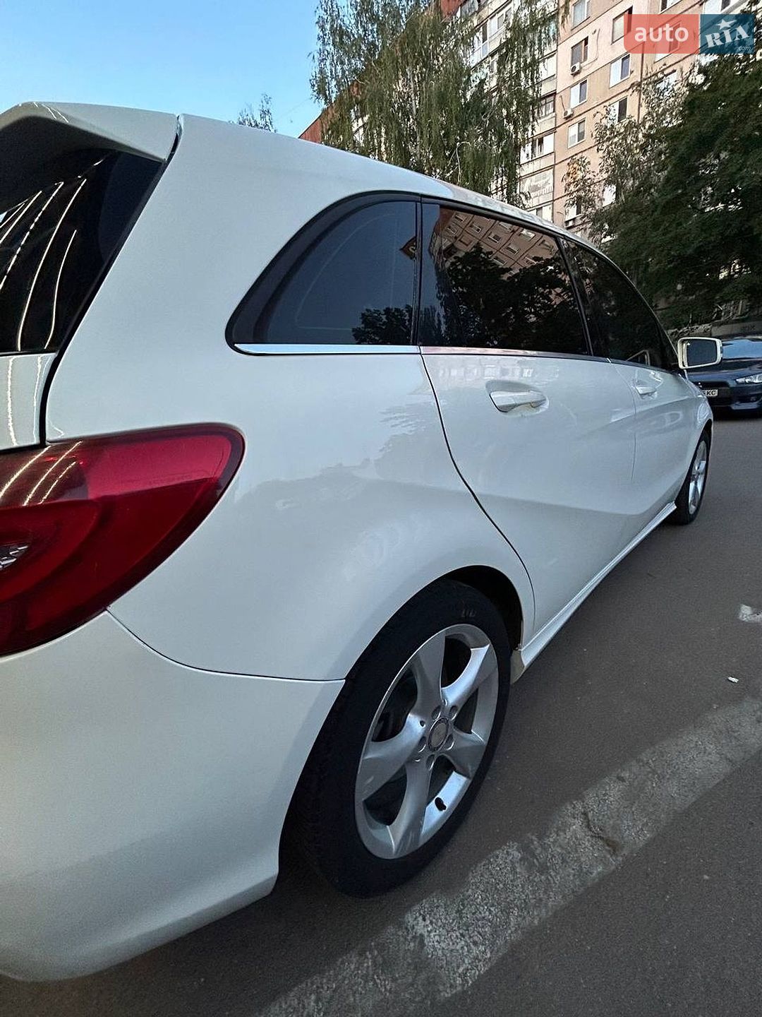 Mercedes-Benz B-Class 2014 VIN WDDMH4EB2EJ221330 фото оголошення 10 з 18