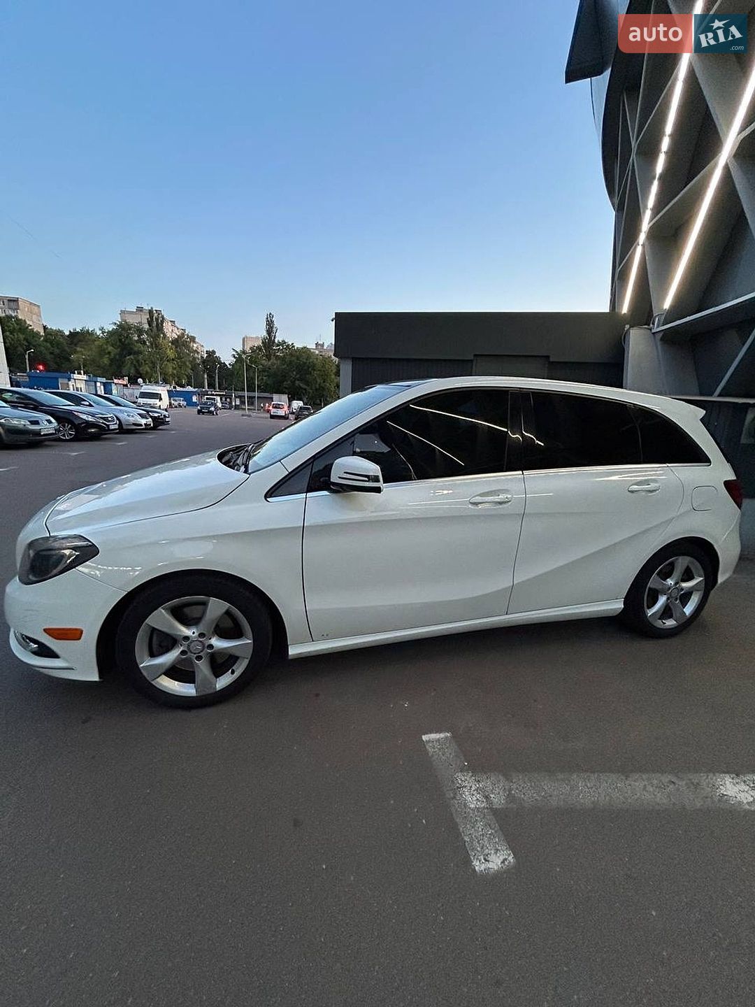 Mercedes-Benz B-Class 2014 VIN WDDMH4EB2EJ221330 фото оголошення 3 з 18