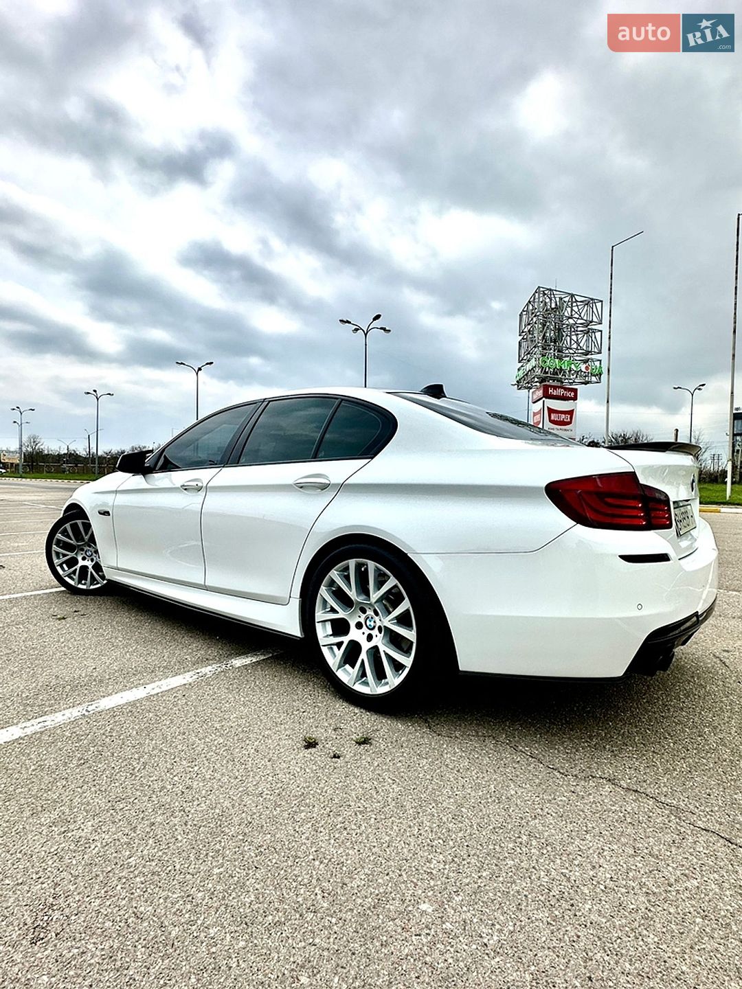BMW 5 Series 2013 VIN WBAXG5C54DD231882 фото оголошення 2 з 8