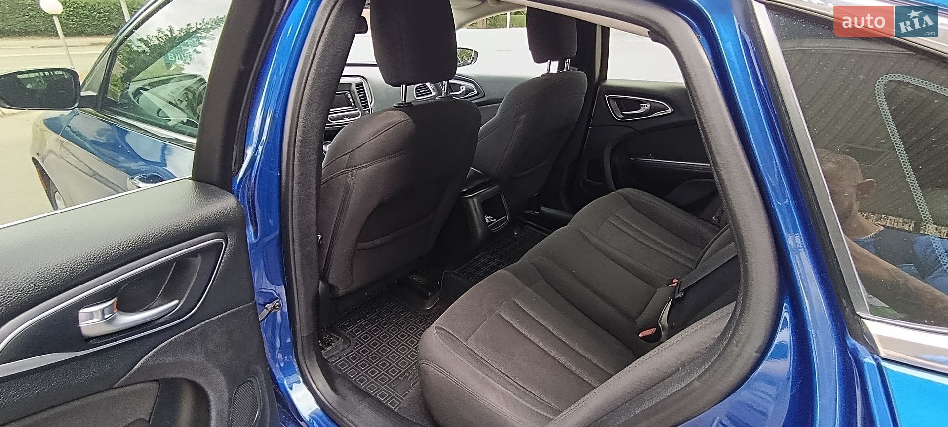 Chrysler 200 2014 VIN 1C3CCCAB0FN582543 фото оголошення 11 з 29