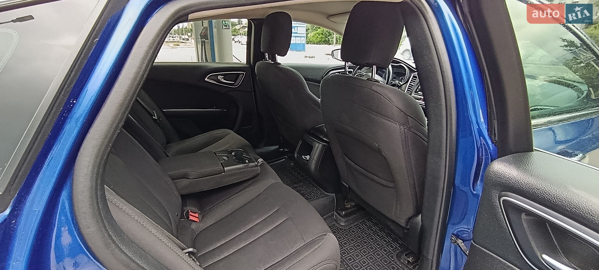 Chrysler 200 2014 VIN 1C3CCCAB0FN582543 фото оголошення 12 з 29