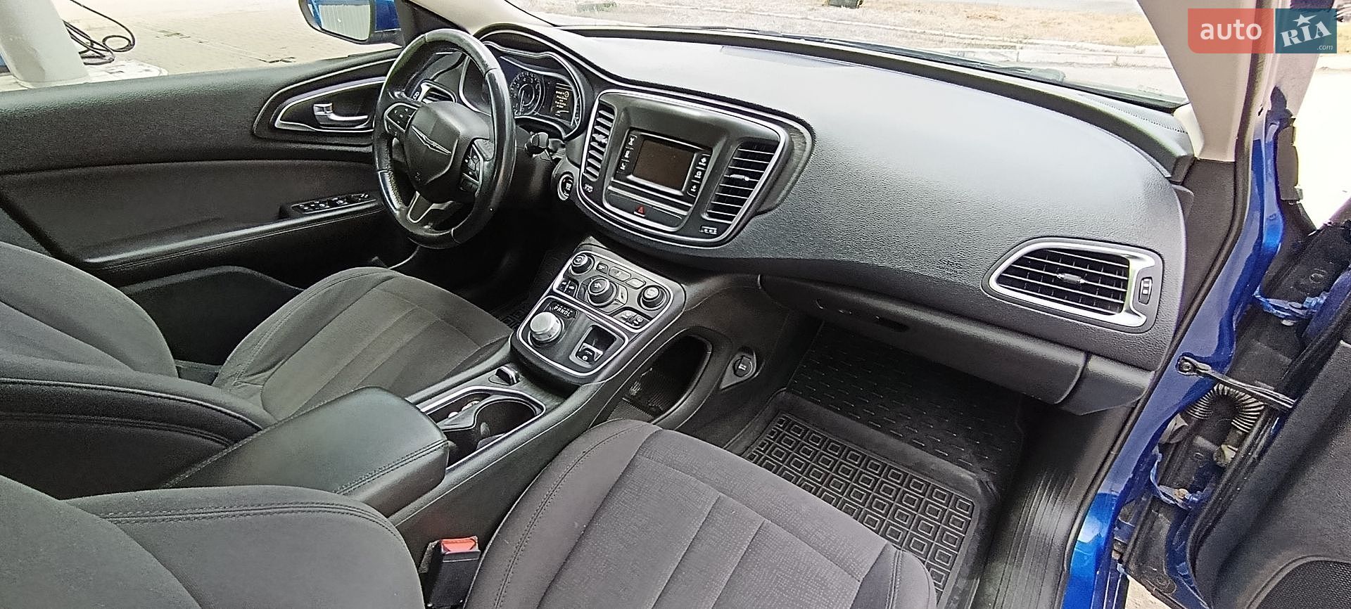 Chrysler 200 2014 VIN 1C3CCCAB0FN582543 фото оголошення 13 з 29