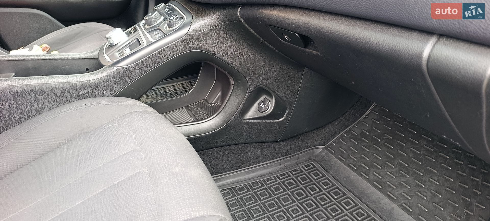 Chrysler 200 2014 VIN 1C3CCCAB0FN582543 фото оголошення 23 з 29