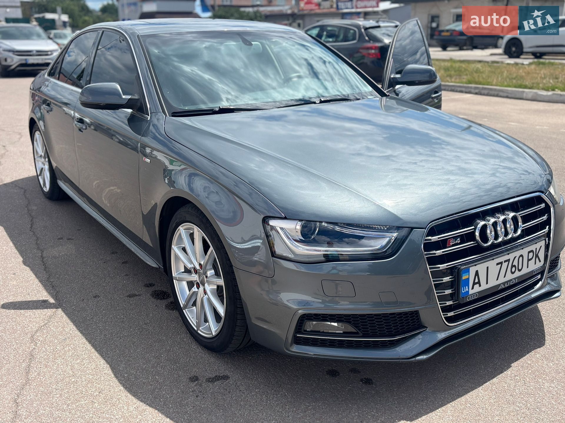 Audi A4 2014 VIN WAUFFAFL1FN002669 фото оголошення 3 з 25