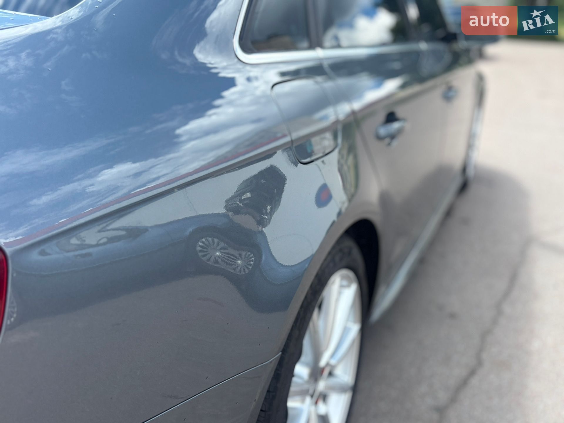 Audi A4 2014 VIN WAUFFAFL1FN002669 фото оголошення 12 з 25