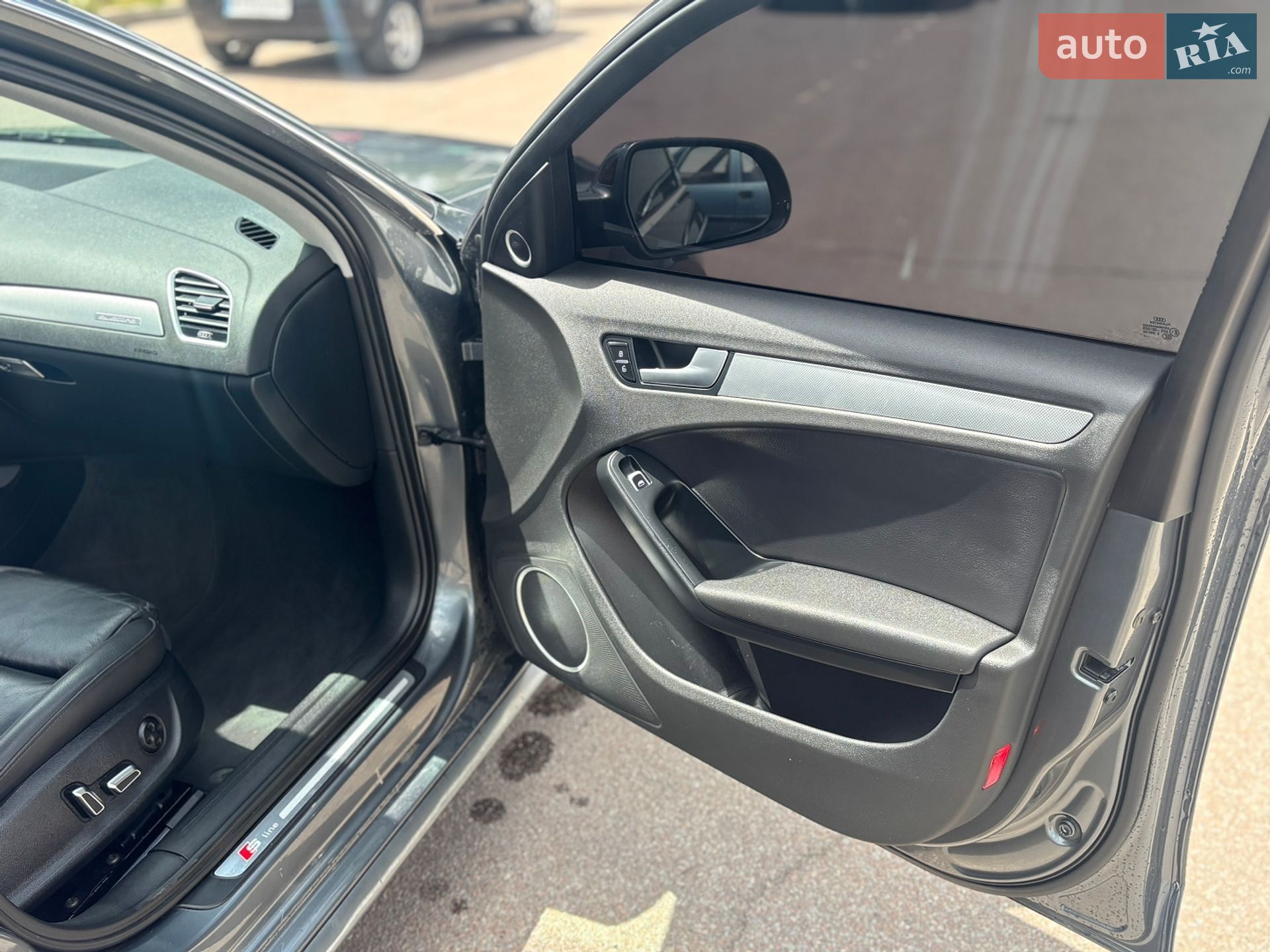 Audi A4 2014 VIN WAUFFAFL1FN002669 фото оголошення 14 з 25