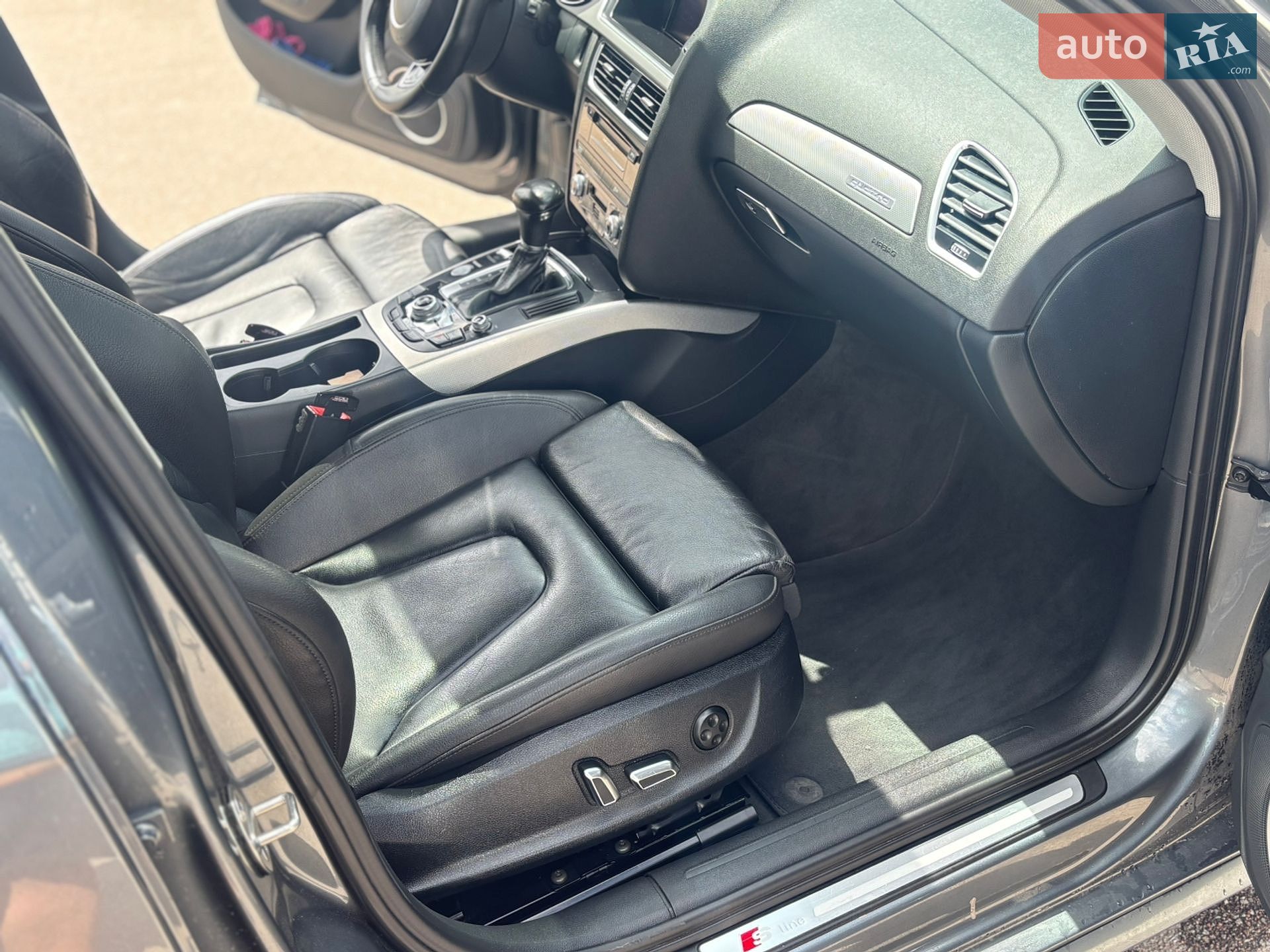 Audi A4 2014 VIN WAUFFAFL1FN002669 фото оголошення 15 з 25