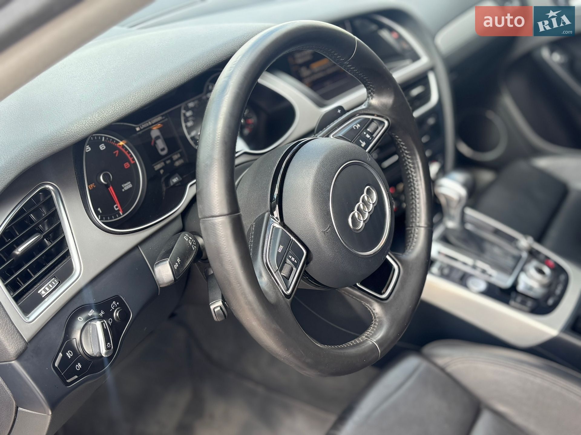 Audi A4 2014 VIN WAUFFAFL1FN002669 фото оголошення 19 з 25