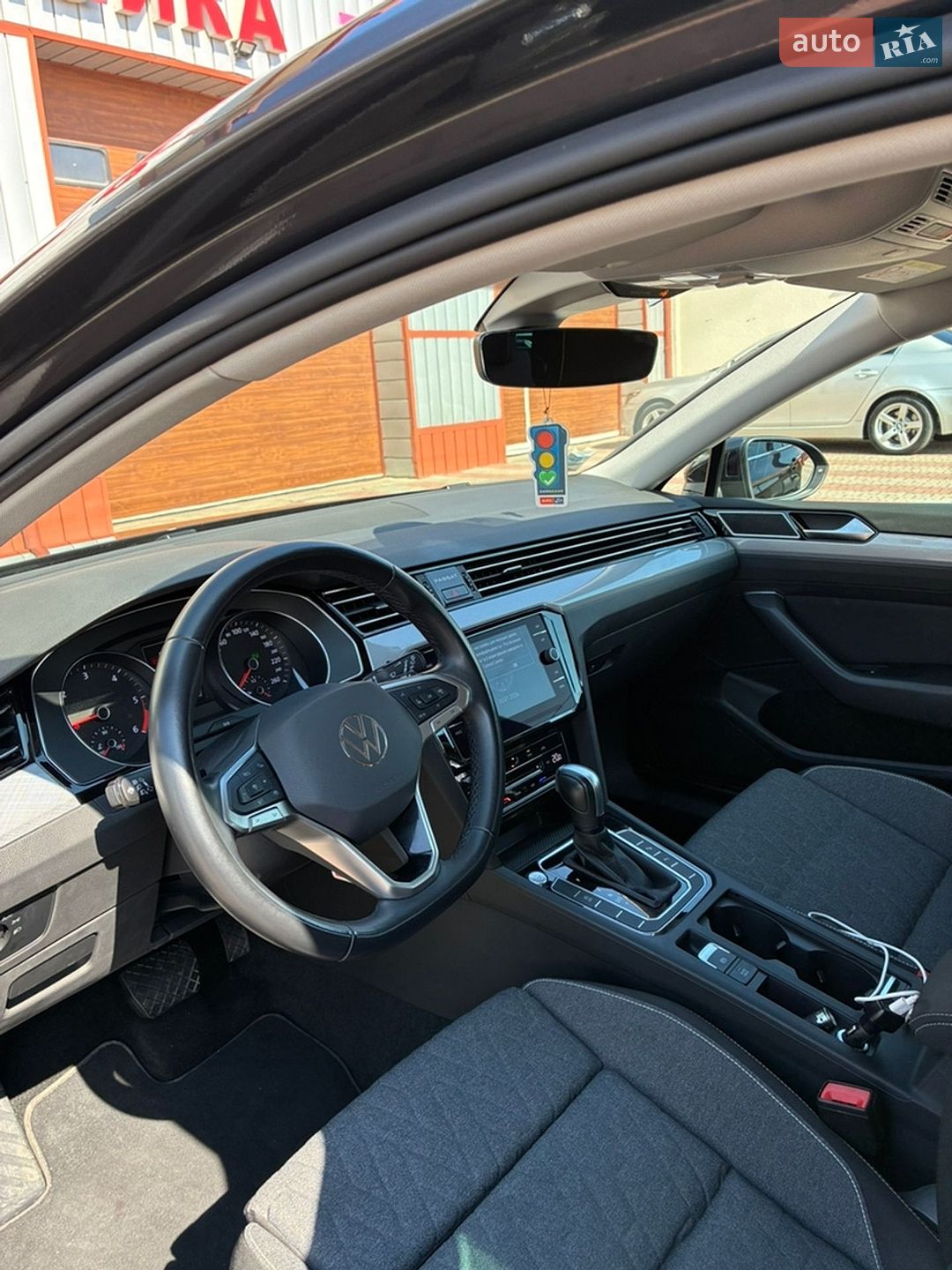 Volkswagen Passat 2022 VIN WVWZZZ3CZPE012198 фото оголошення 10 з 15