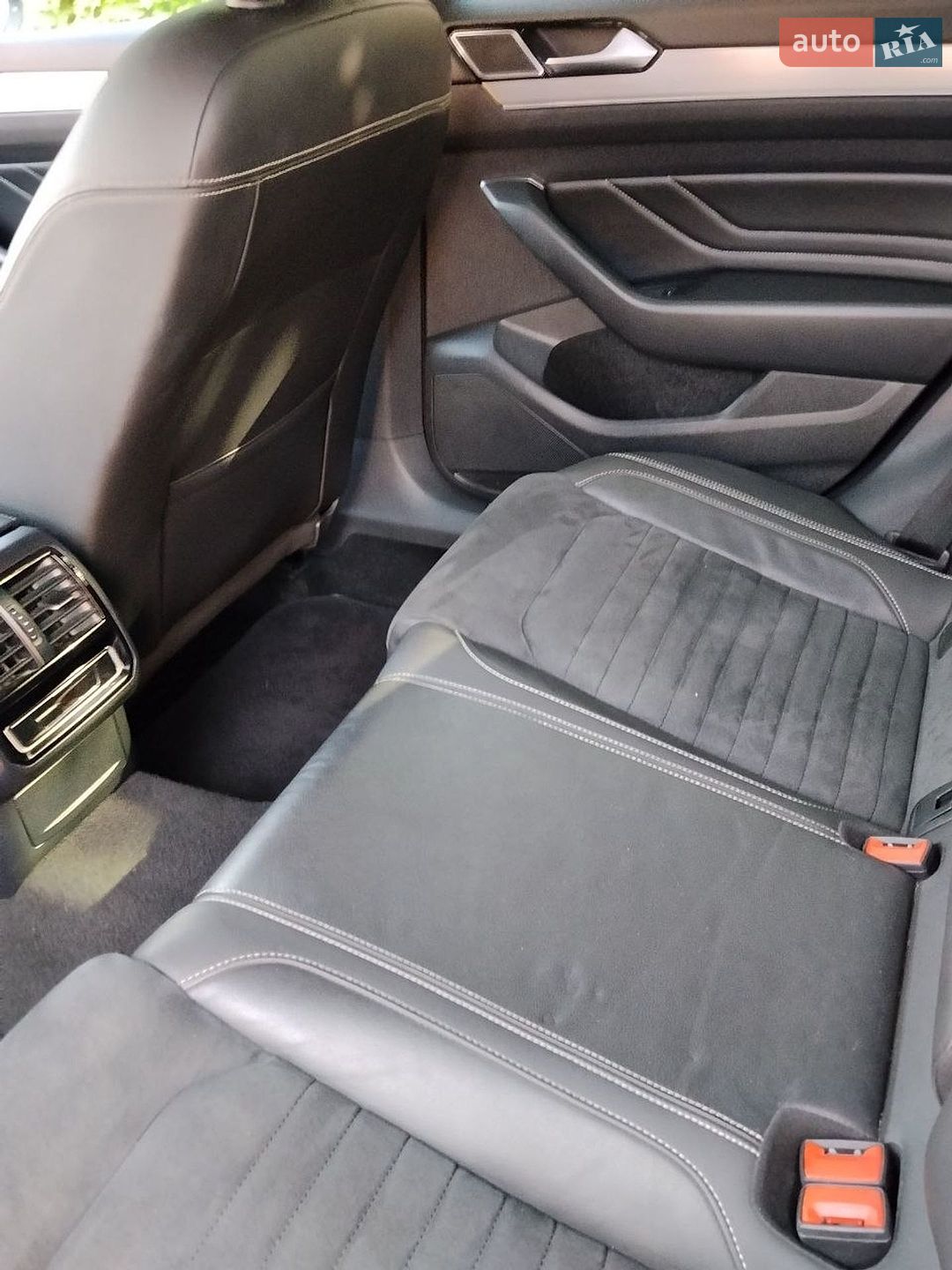 Volkswagen Passat 2021 VIN WVWZZZ3CZNE024601 фото оголошення 18 з 28