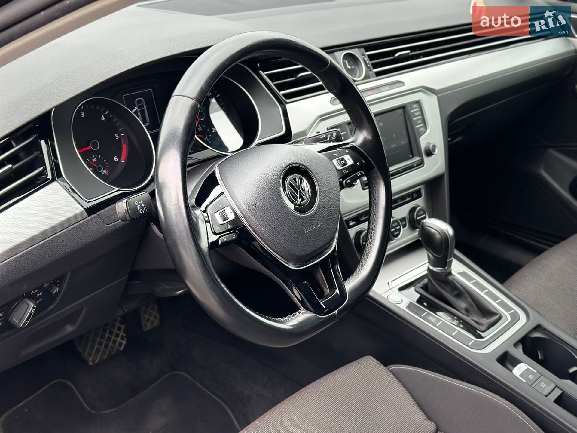 Volkswagen Passat 2017 VIN WVWZZZ3CZHE159336 фото оголошення 13 з 23