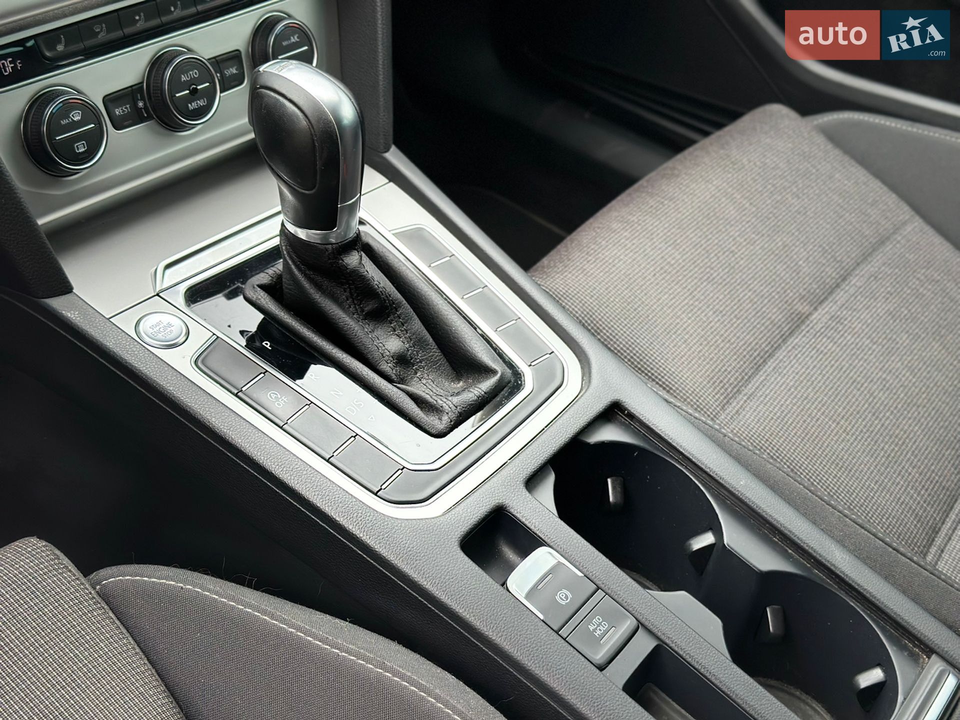 Volkswagen Passat 2017 VIN WVWZZZ3CZHE159336 фото оголошення 15 з 23