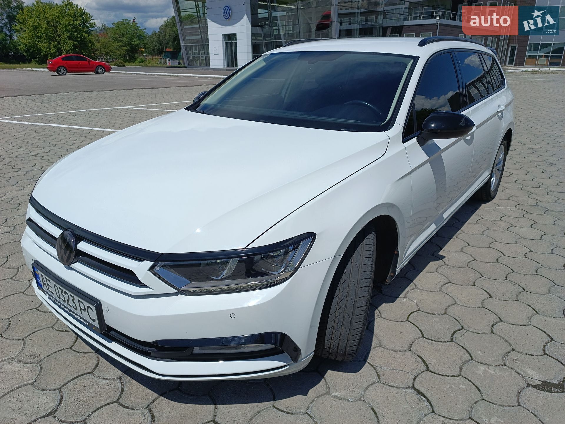 Volkswagen Passat 2018 VIN WVWZZZ3CZJE202229 фото оголошення 8 з 26