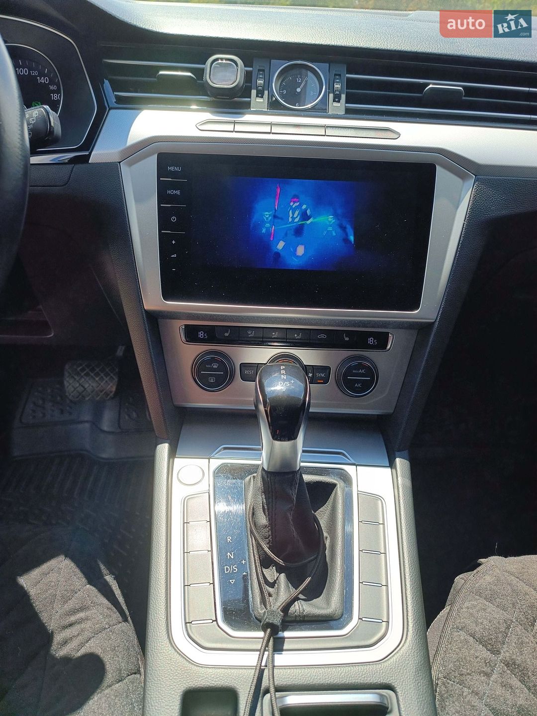 Volkswagen Passat 2018 VIN WVWZZZ3CZJE202229 фото оголошення 14 з 26