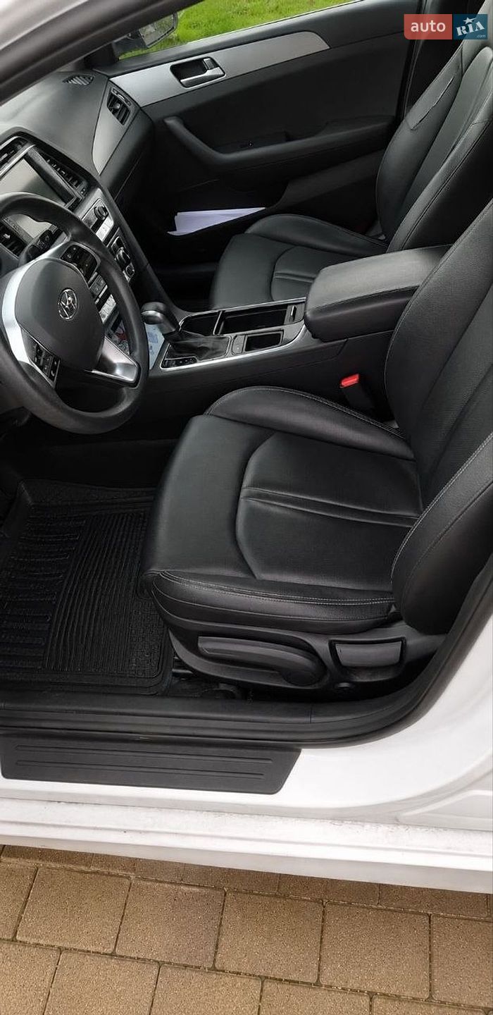 Hyundai Sonata 2019 VIN KMHE341DBLA581572 фото оголошення 2 з 24