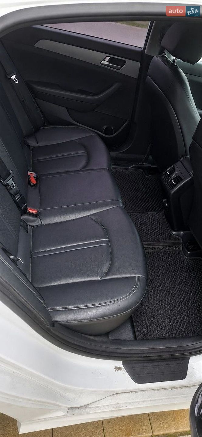 Hyundai Sonata 2019 VIN KMHE341DBLA581572 фото оголошення 4 з 24