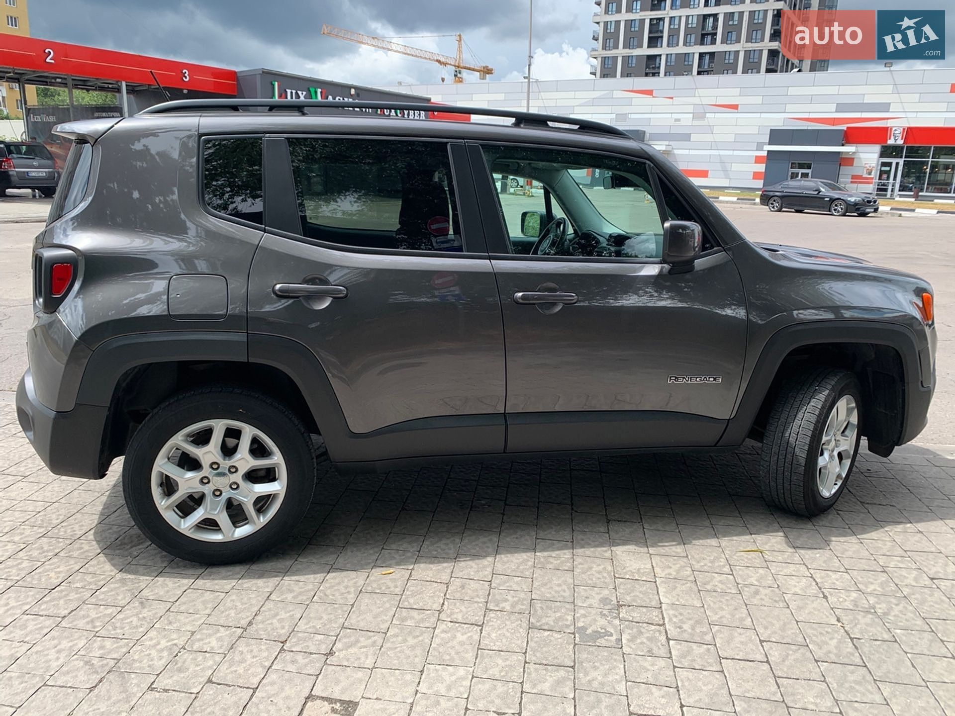 Jeep Renegade 2017 VIN ZACCJBBB8HPG59597 фото оголошення 11 з 58