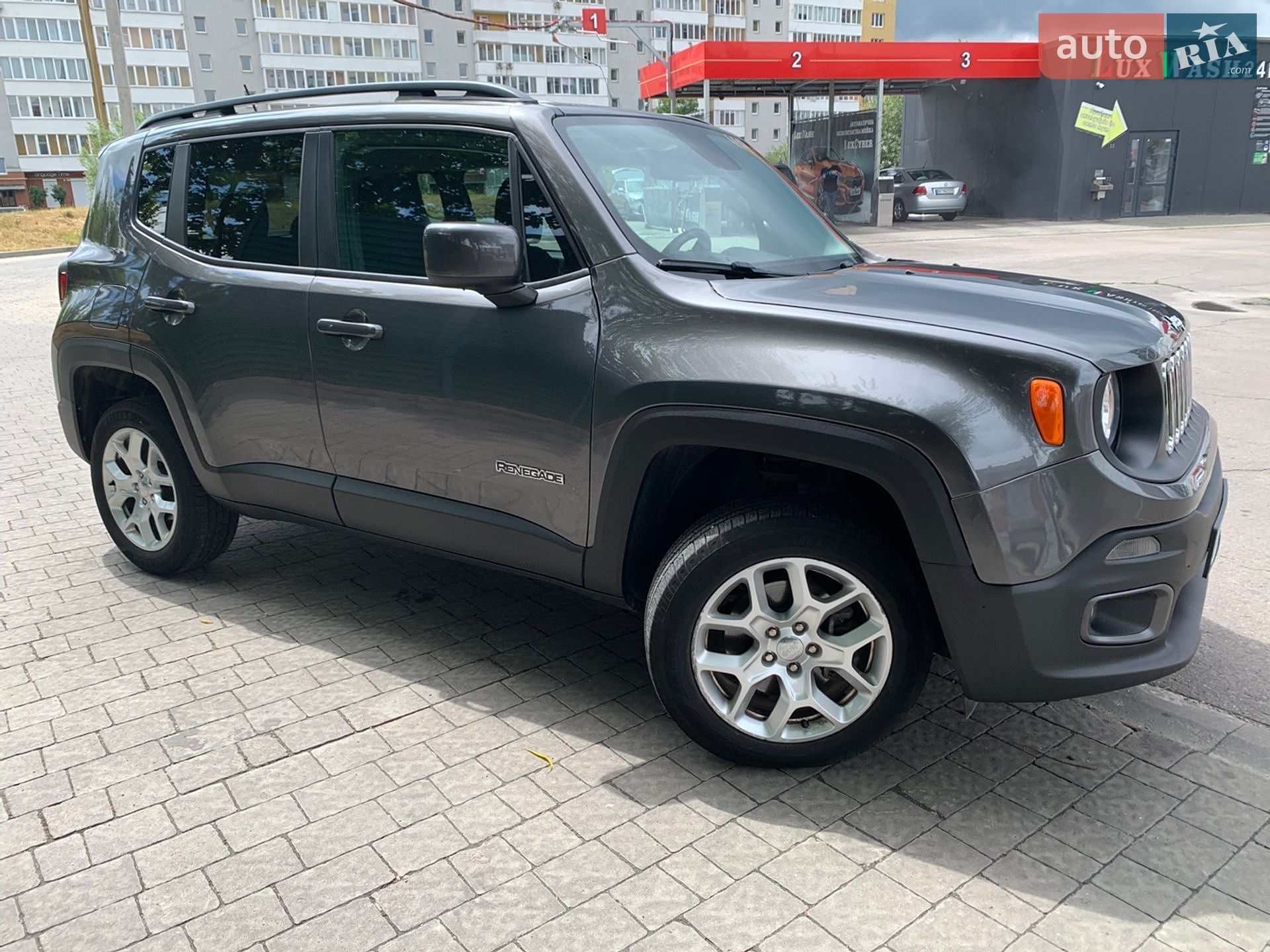Jeep Renegade 2017 VIN ZACCJBBB8HPG59597 фото оголошення 12 з 58