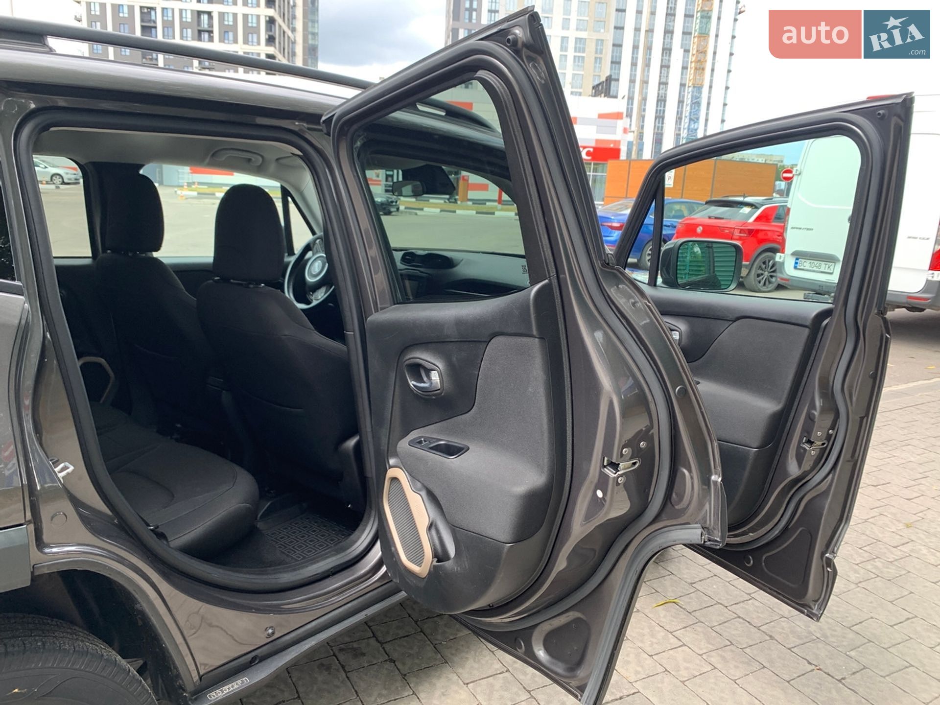 Jeep Renegade 2017 VIN ZACCJBBB8HPG59597 фото оголошення 15 з 58
