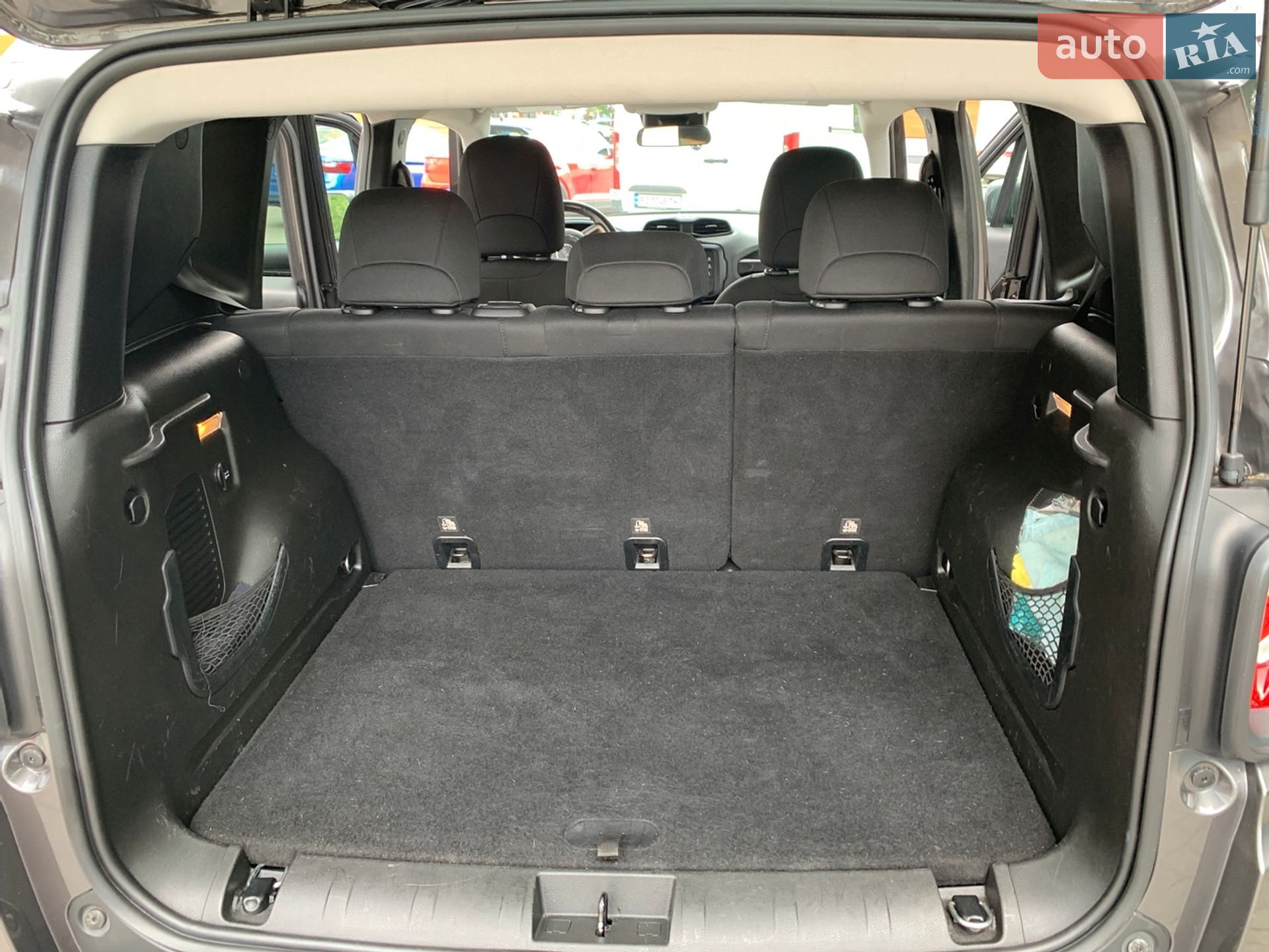 Jeep Renegade 2017 VIN ZACCJBBB8HPG59597 фото оголошення 28 з 58