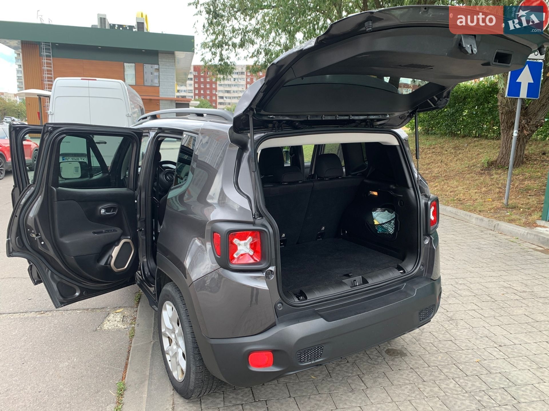 Jeep Renegade 2017 VIN ZACCJBBB8HPG59597 фото оголошення 31 з 58