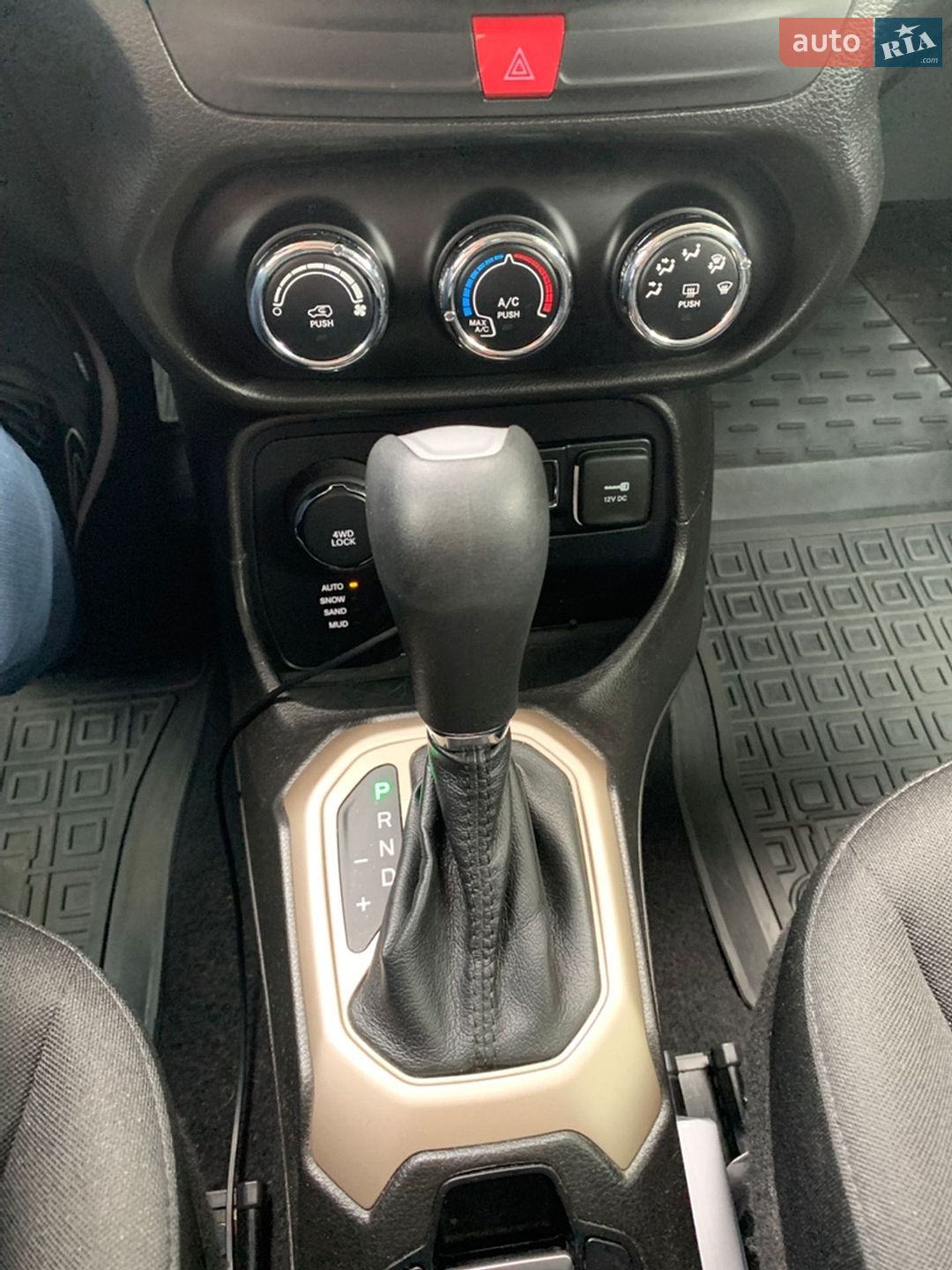 Jeep Renegade 2017 VIN ZACCJBBB8HPG59597 фото оголошення 34 з 58