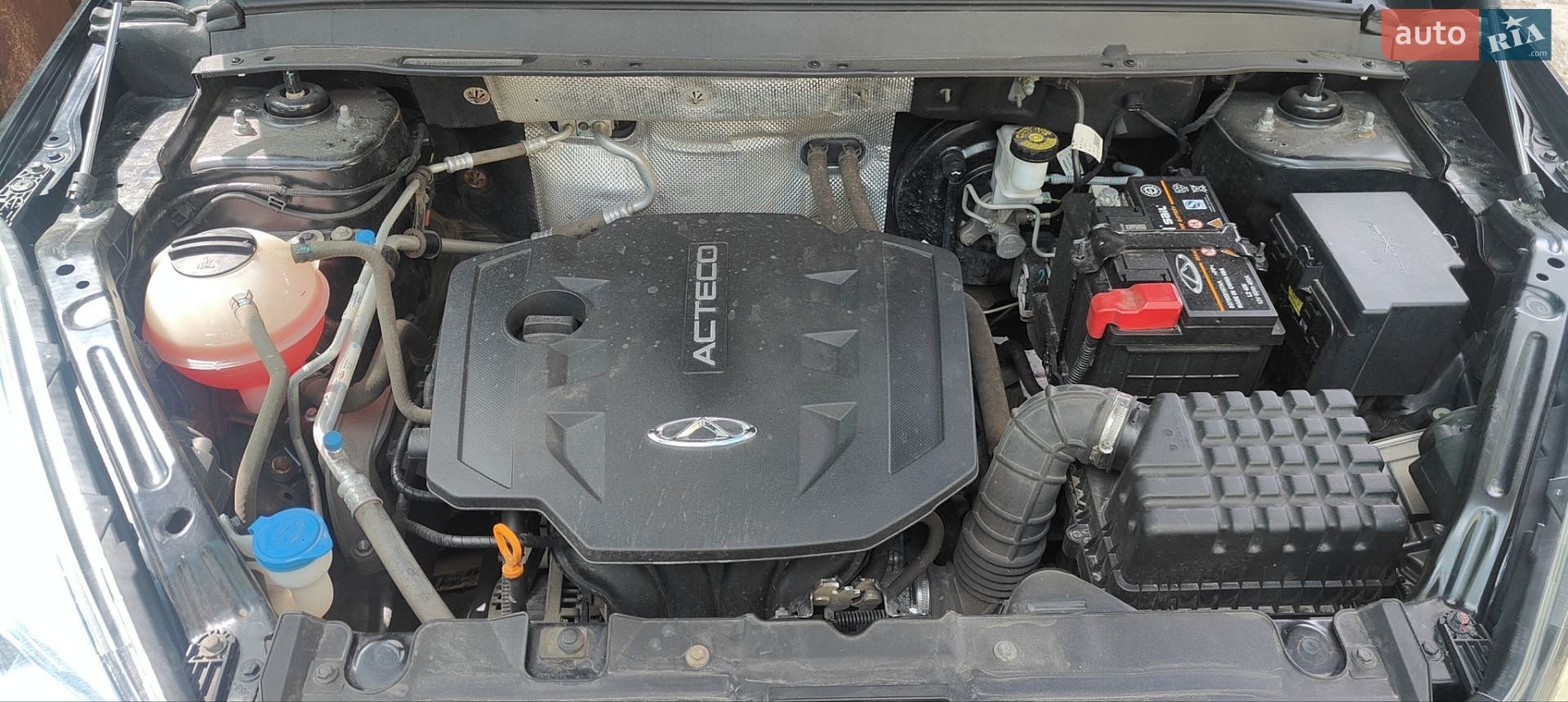 Chery Tiggo 4 2022 VIN LVVDB11B1ND100227 фото оголошення 2 з 13