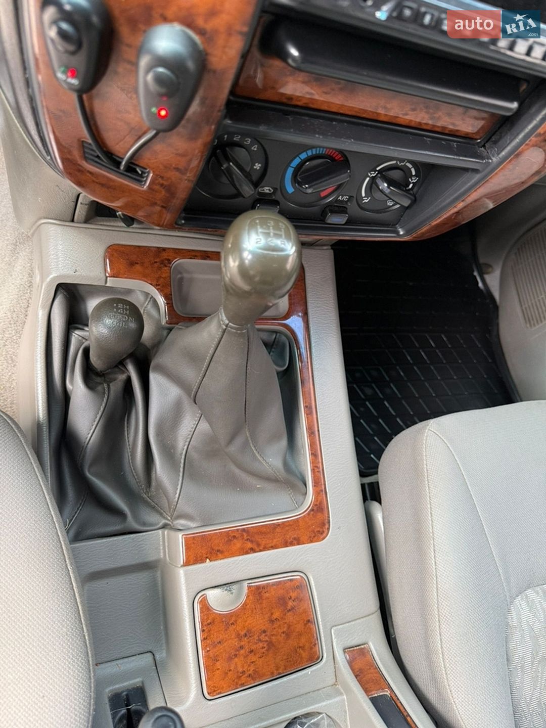Nissan Patrol 2000 VIN JN10WGY60U0200007 фото оголошення 29 з 33