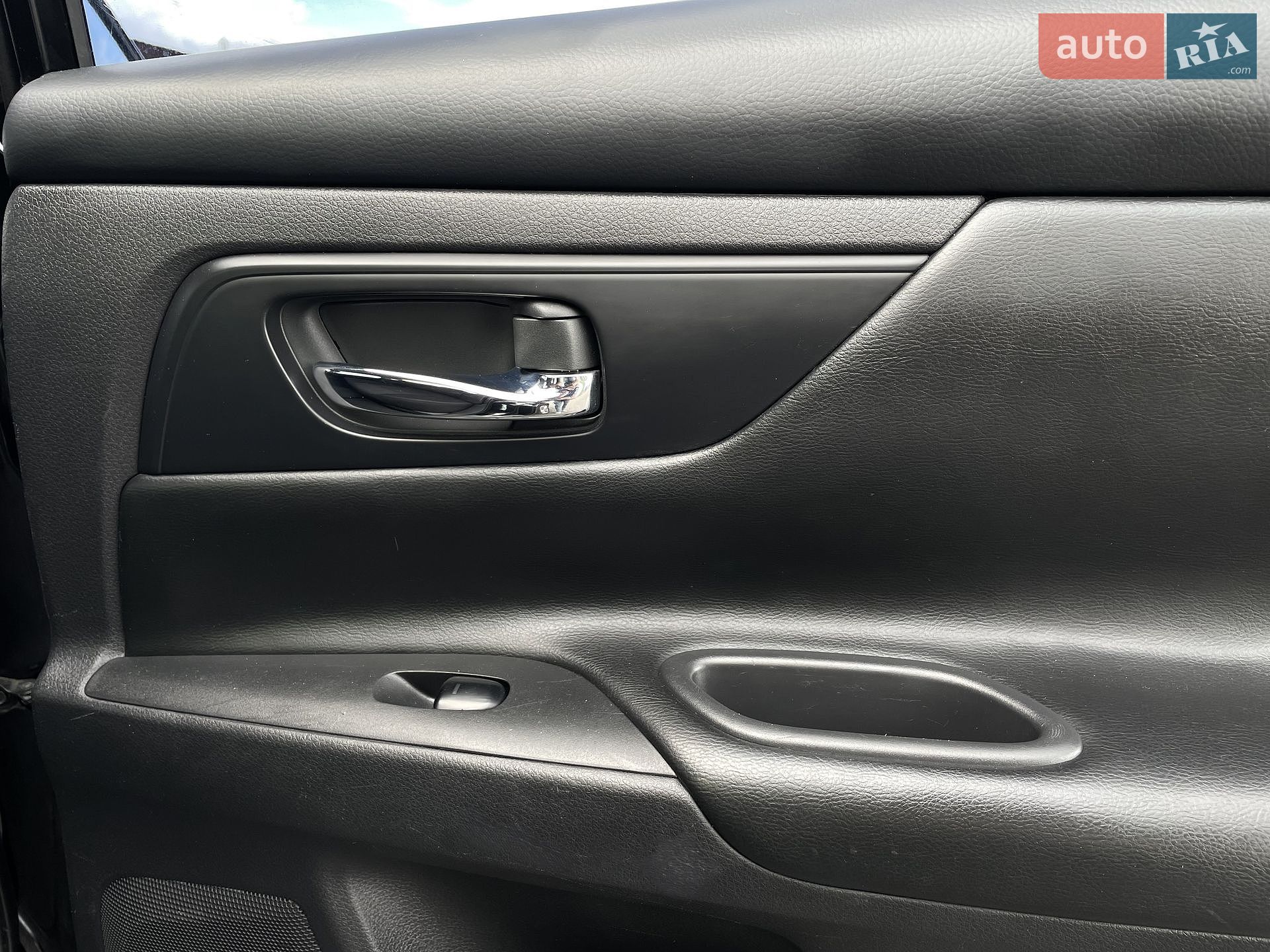 Nissan Altima 2016 VIN 1N4AL3AP8GN348897 фото оголошення 77 з 86
