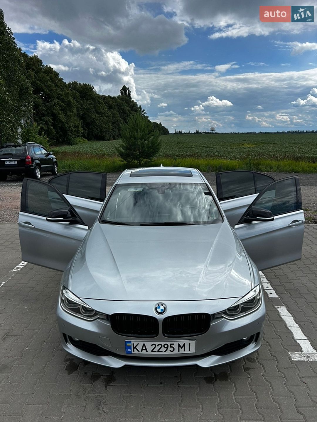 BMW 3 Series 2016 VIN WBA8E5C51GK388649 фото оголошення 5 з 12