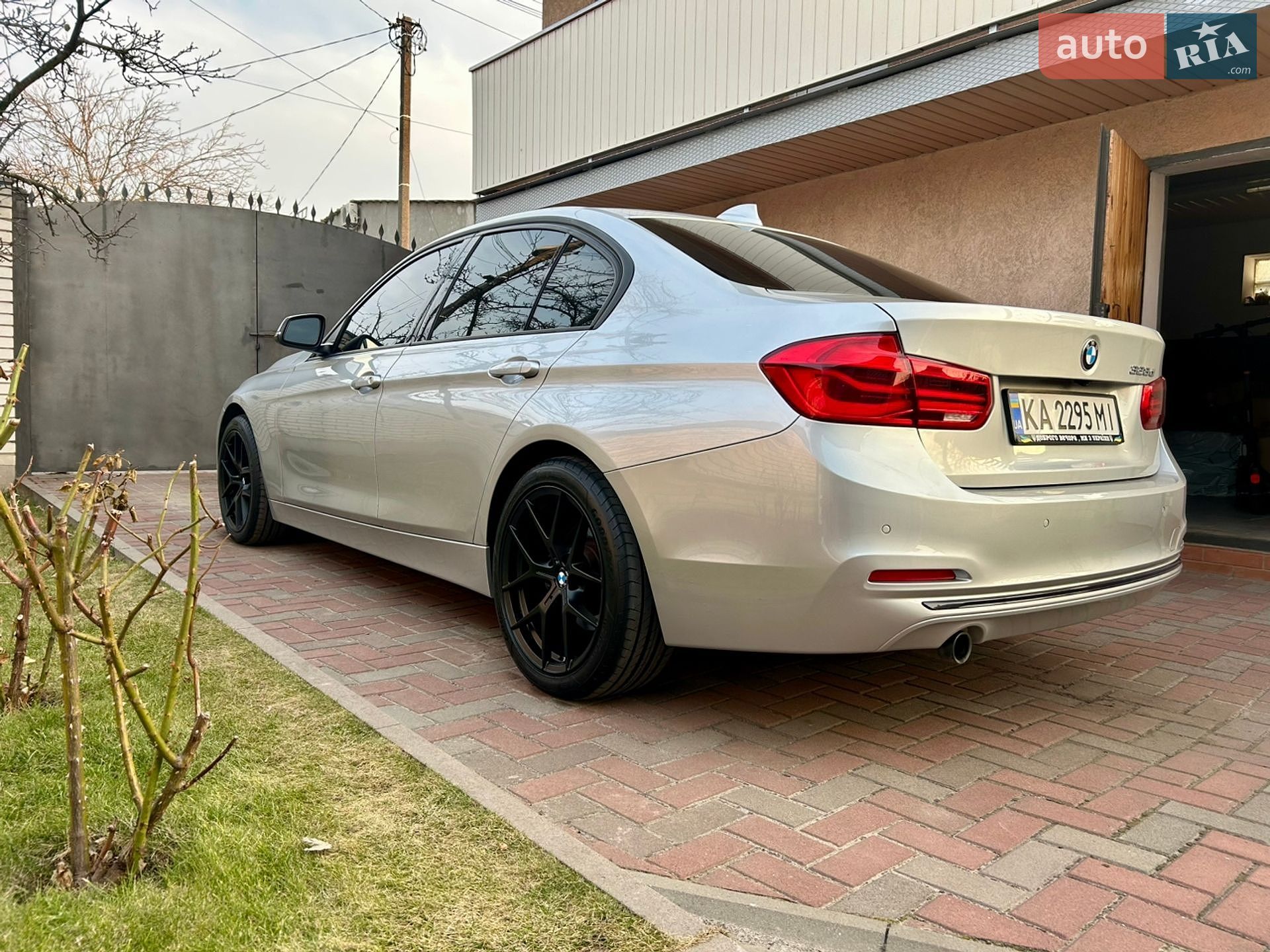 BMW 3 Series 2016 VIN WBA8E5C51GK388649 фото оголошення 12 з 12