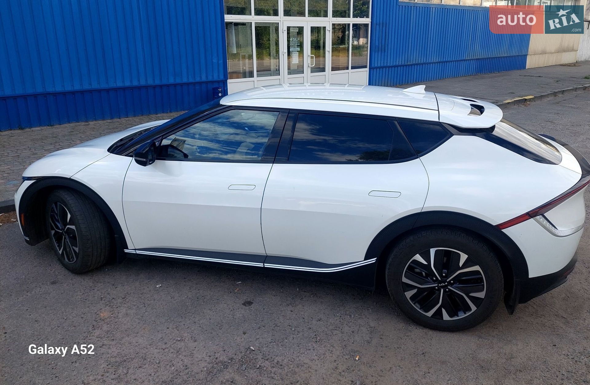 Kia EV6 2023 VIN KNDC34LB8P5608693 фото оголошення 4 з 30