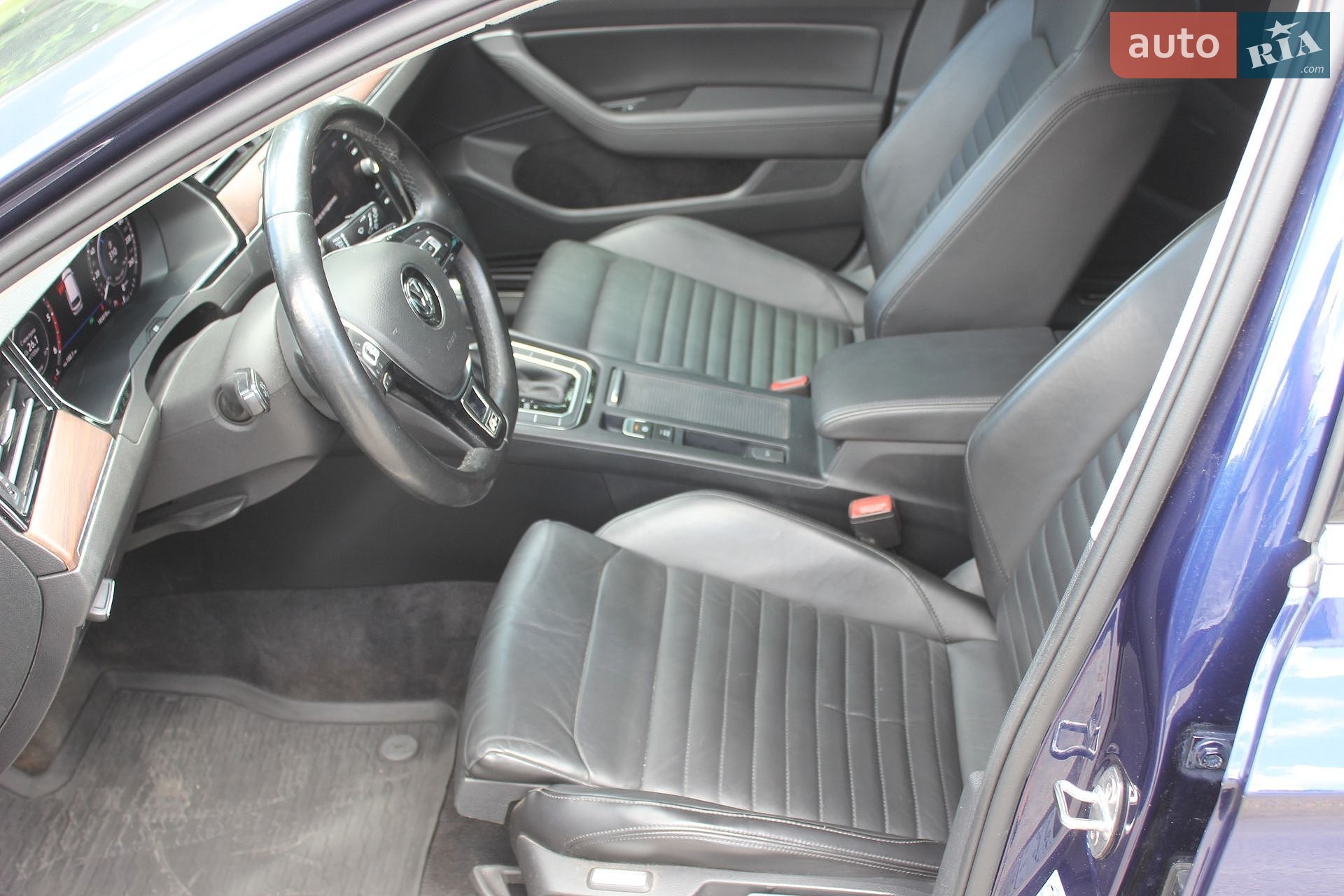 Volkswagen Passat Alltrack 2018 VIN WVWZZZ3CZJE216018 фото оголошення 19 з 37