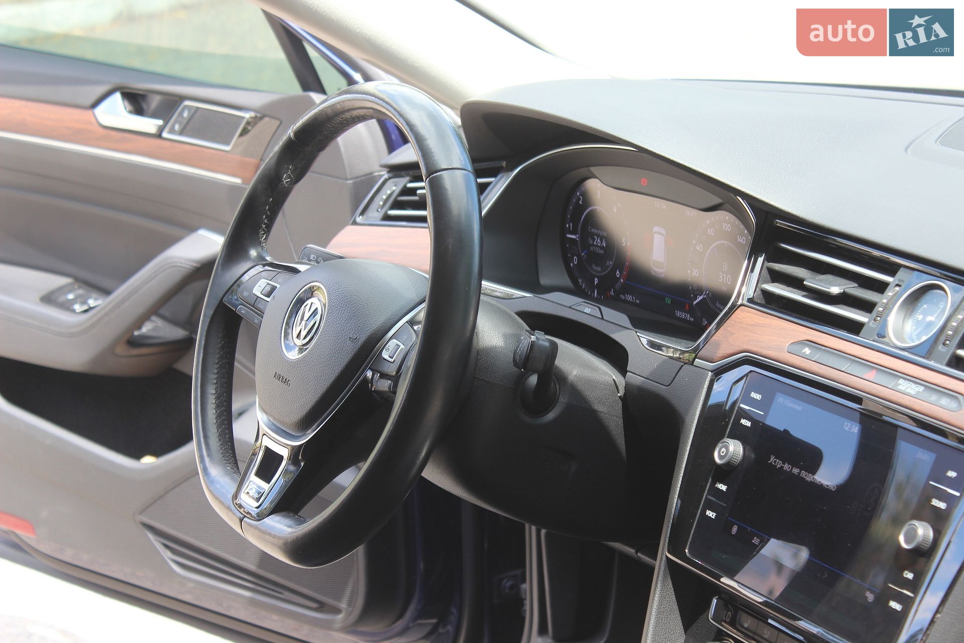 Volkswagen Passat Alltrack 2018 VIN WVWZZZ3CZJE216018 фото оголошення 23 з 37