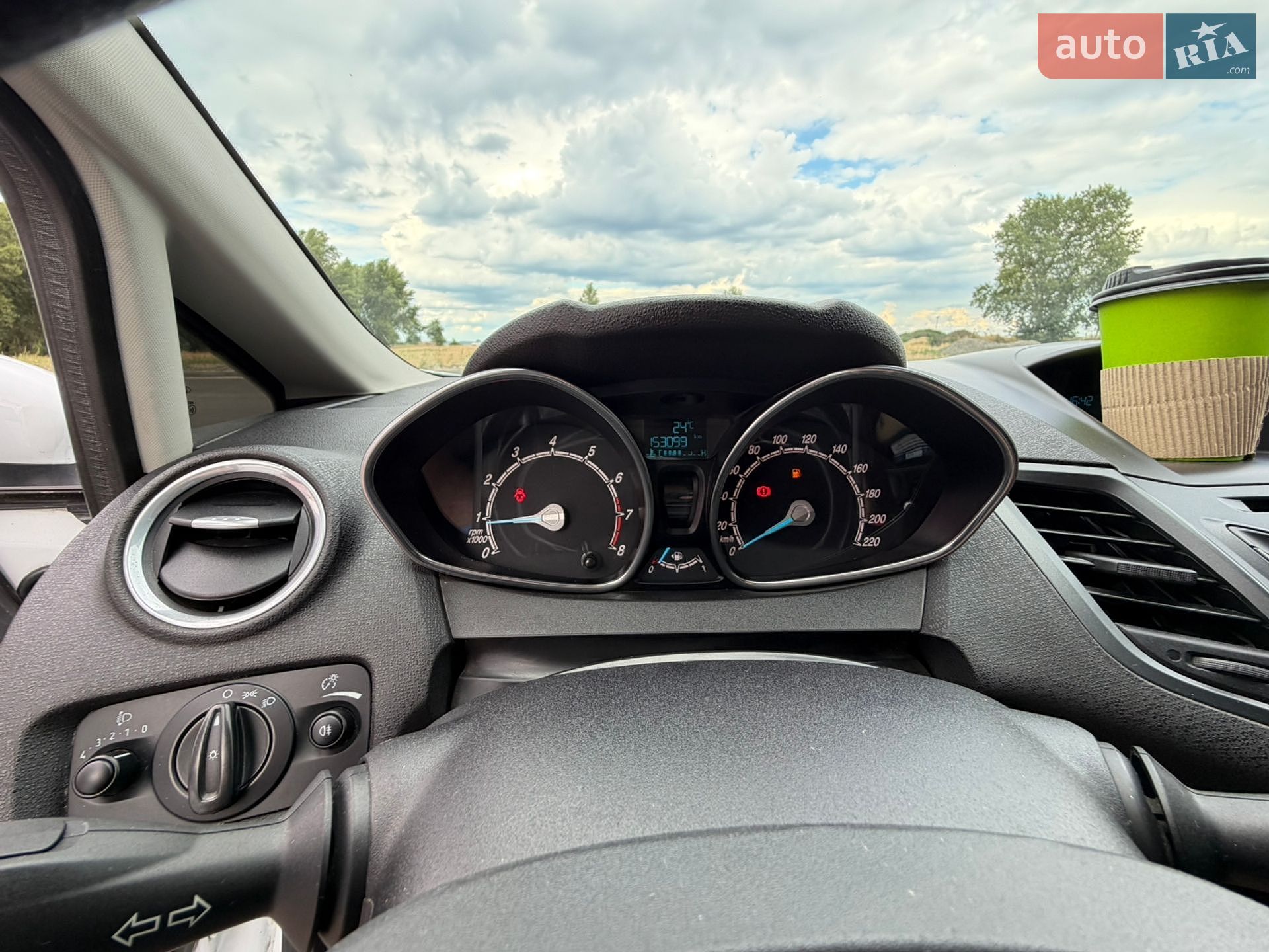 Ford Fiesta 2017 VIN WF0DXXGAKDHP28712 фото оголошення 16 з 18