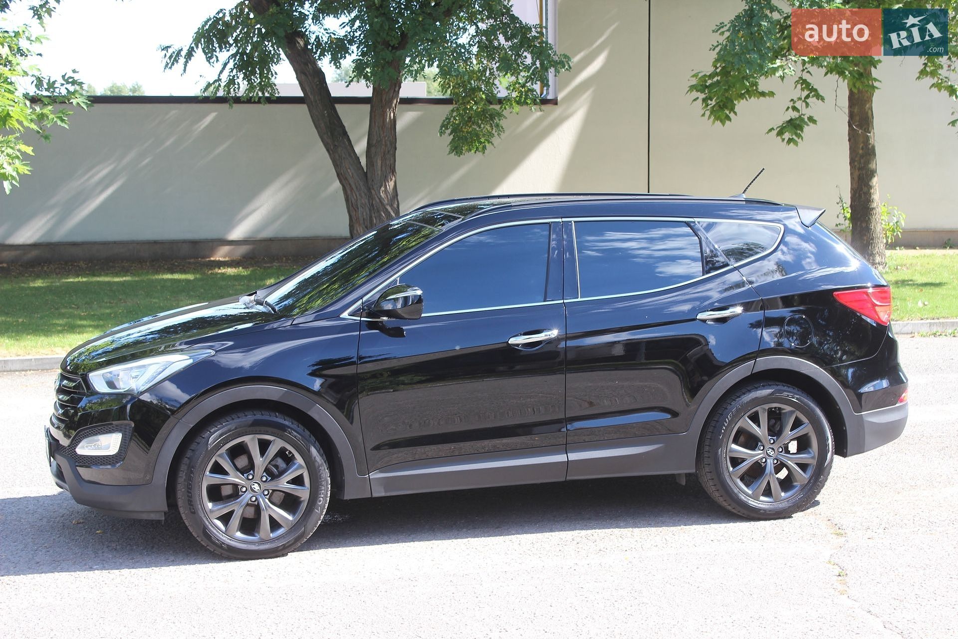 Hyundai Santa FE 2012 VIN KMHSW81UBDU053685 фото оголошення 12 з 51