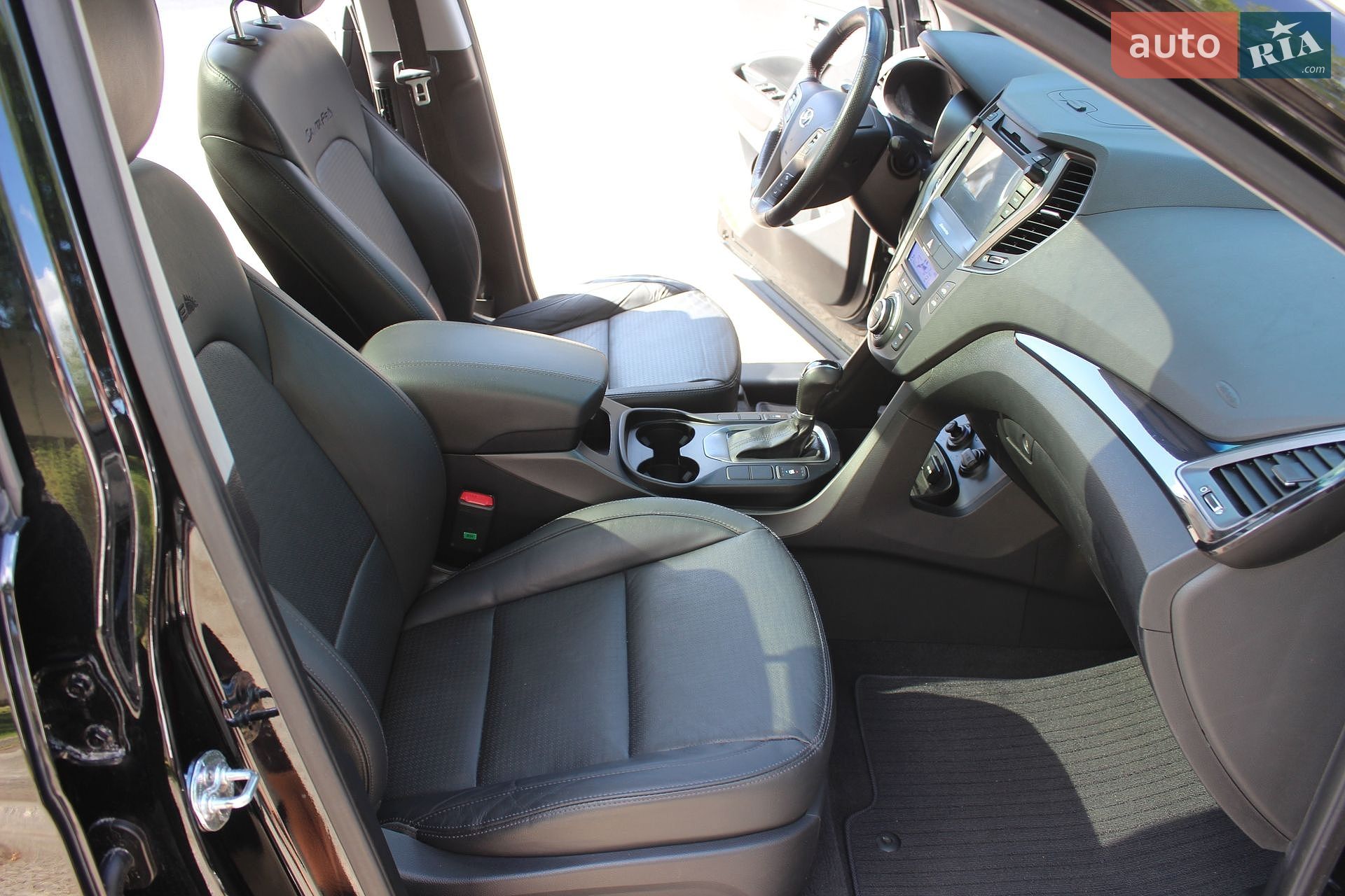 Hyundai Santa FE 2012 VIN KMHSW81UBDU053685 фото оголошення 32 з 51
