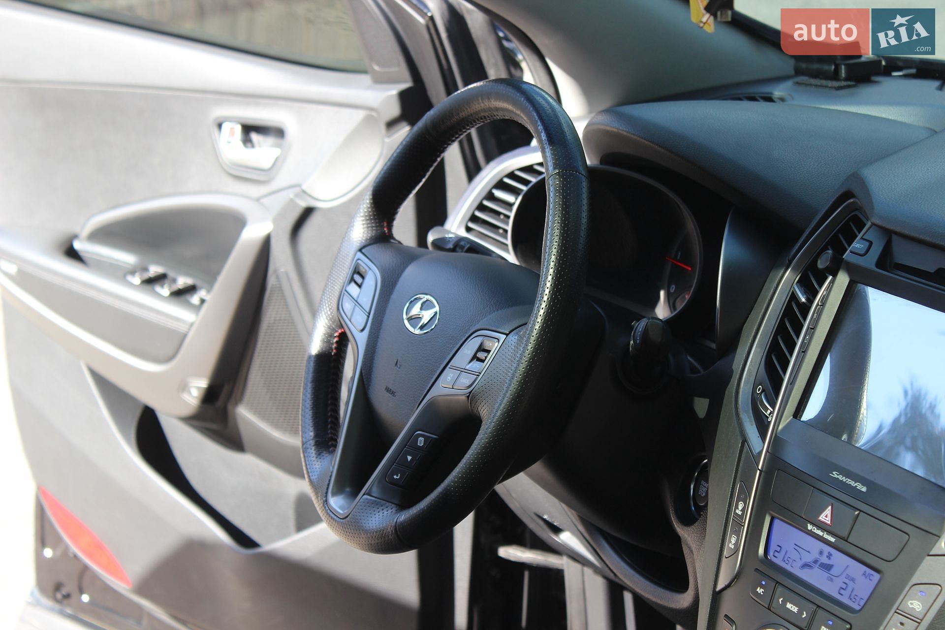 Hyundai Santa FE 2012 VIN KMHSW81UBDU053685 фото оголошення 33 з 51