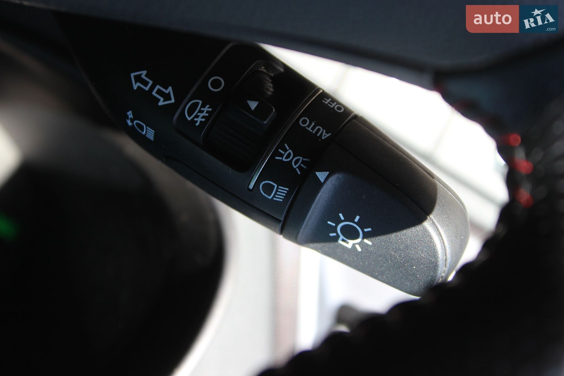 Hyundai Santa FE 2012 VIN KMHSW81UBDU053685 фото оголошення 38 з 51