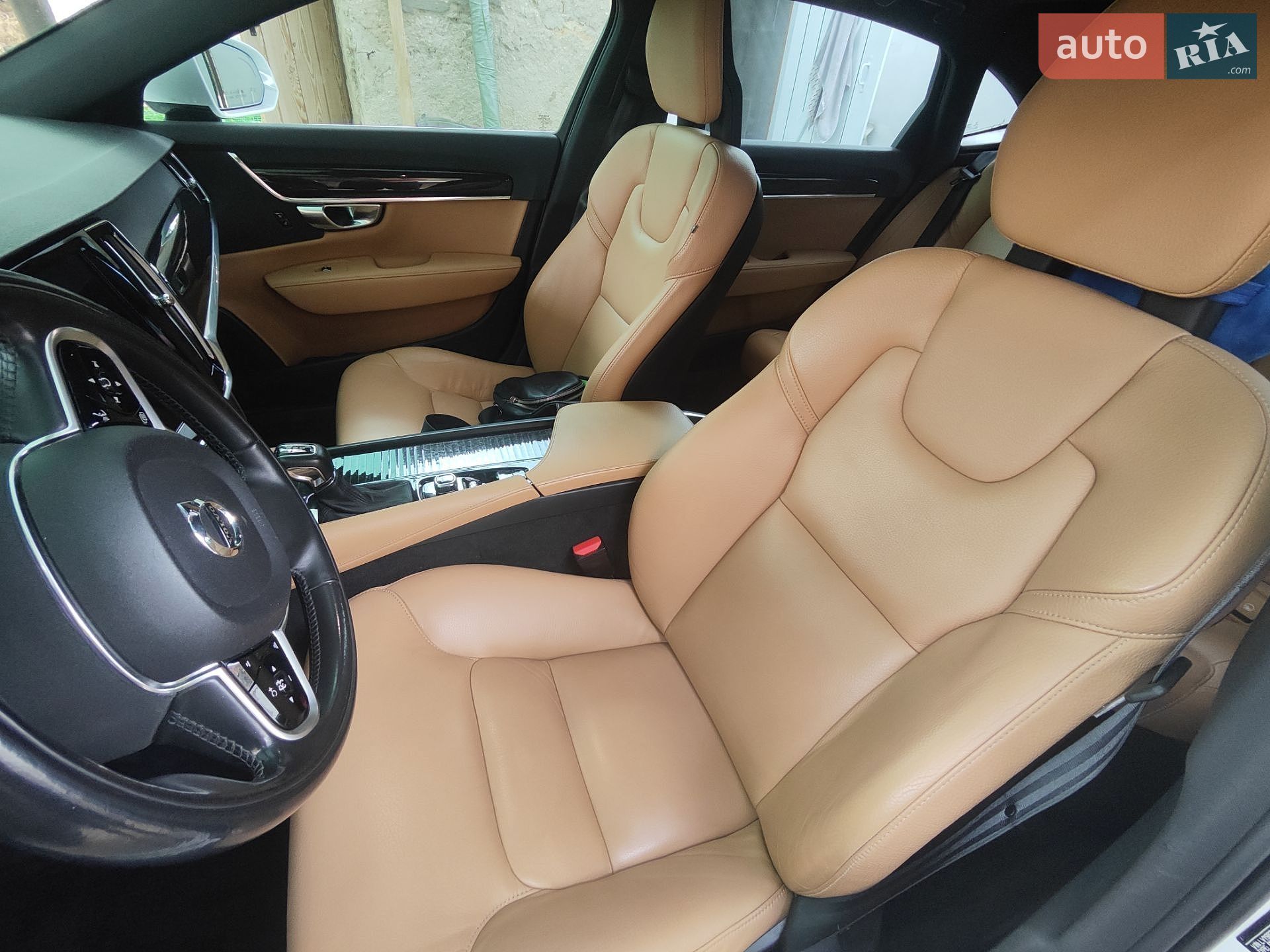 Volvo S90 2017 VIN LVY982MK1JP037731 фото оголошення 2 з 33
