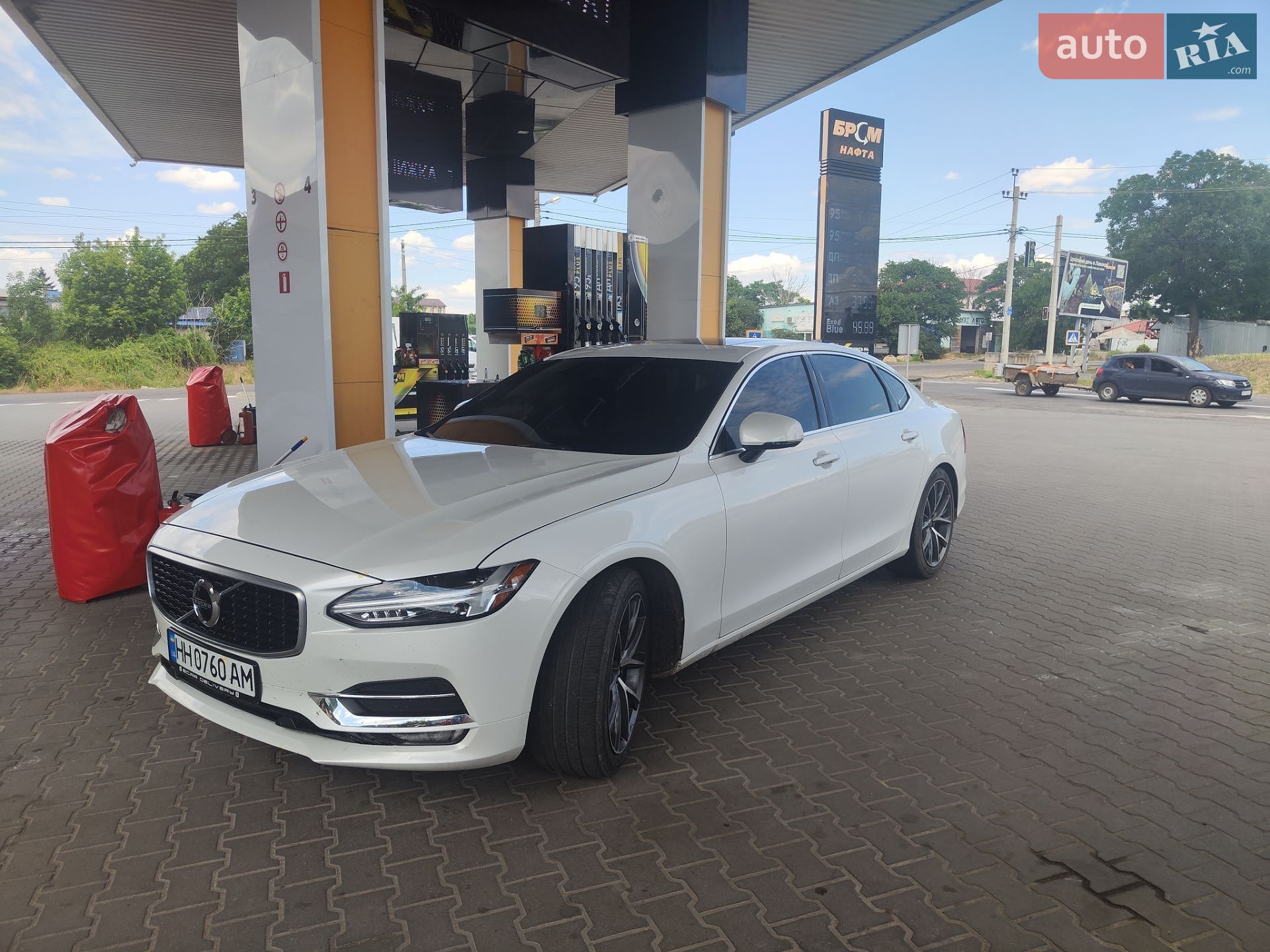 Volvo S90 2017 VIN LVY982MK1JP037731 фото оголошення 9 з 33
