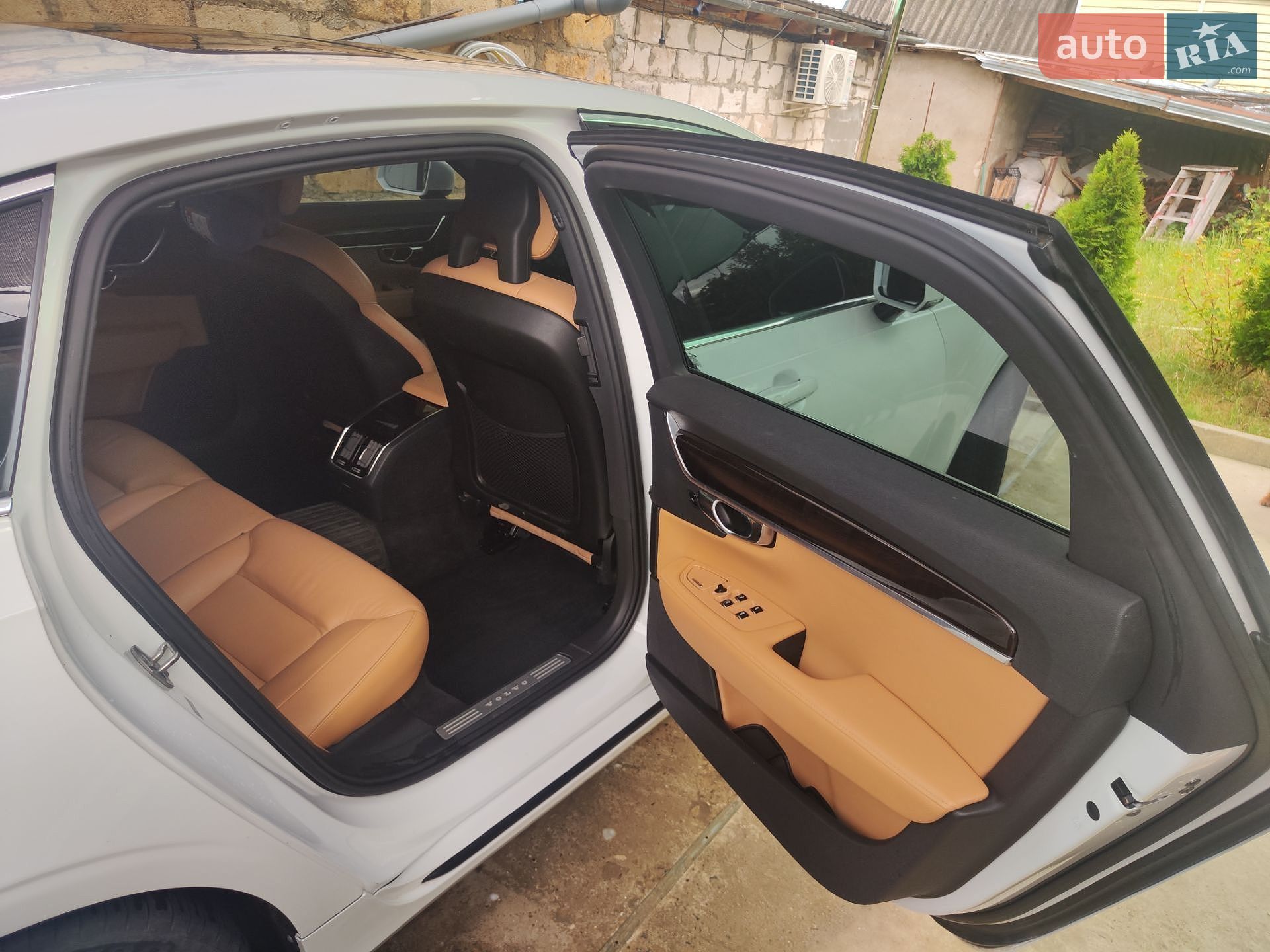 Volvo S90 2017 VIN LVY982MK1JP037731 фото оголошення 13 з 33