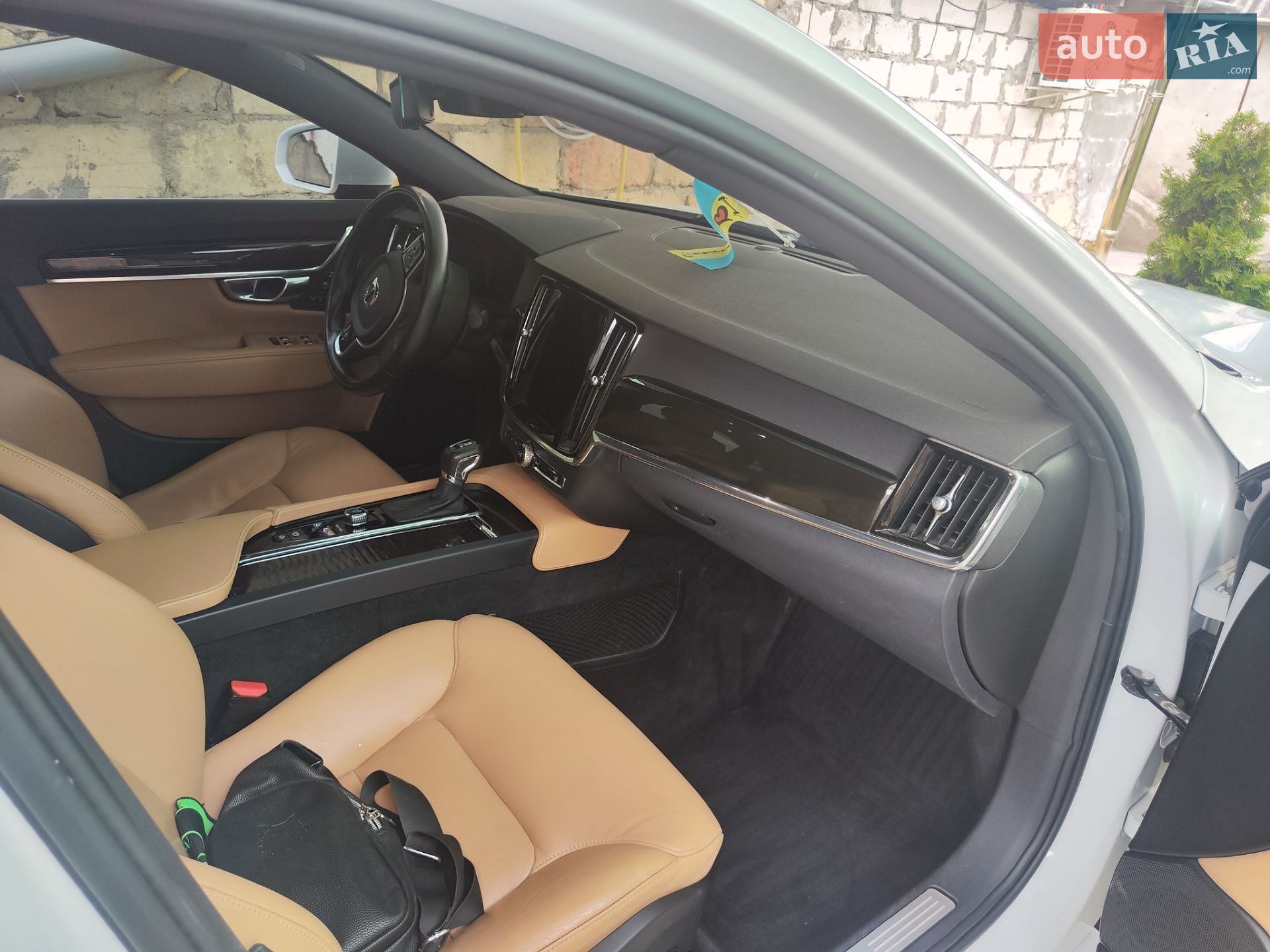 Volvo S90 2017 VIN LVY982MK1JP037731 фото оголошення 15 з 33