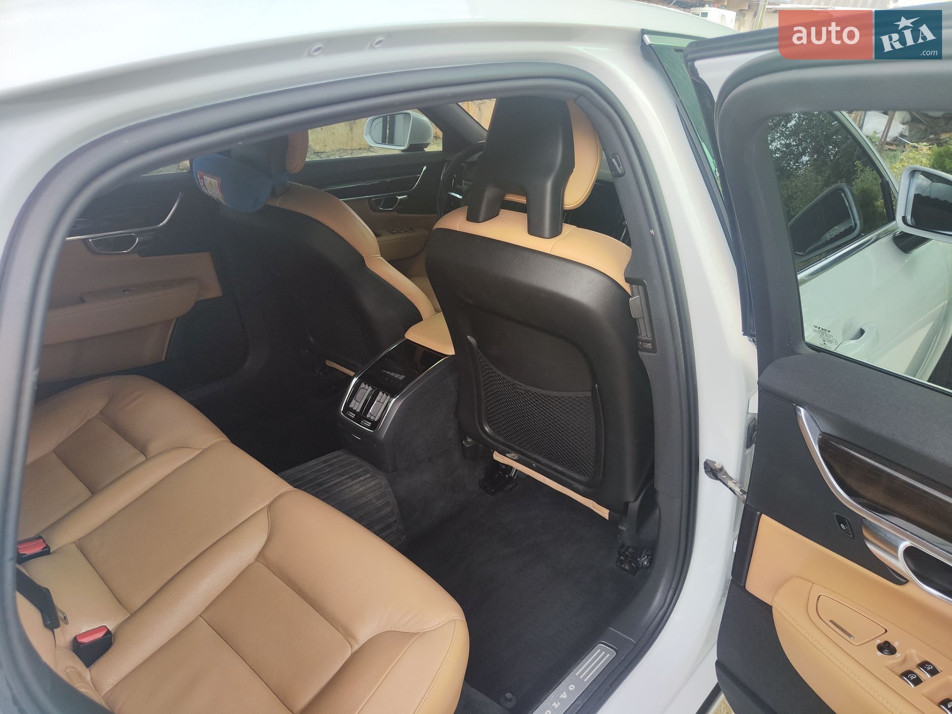 Volvo S90 2017 VIN LVY982MK1JP037731 фото оголошення 17 з 33