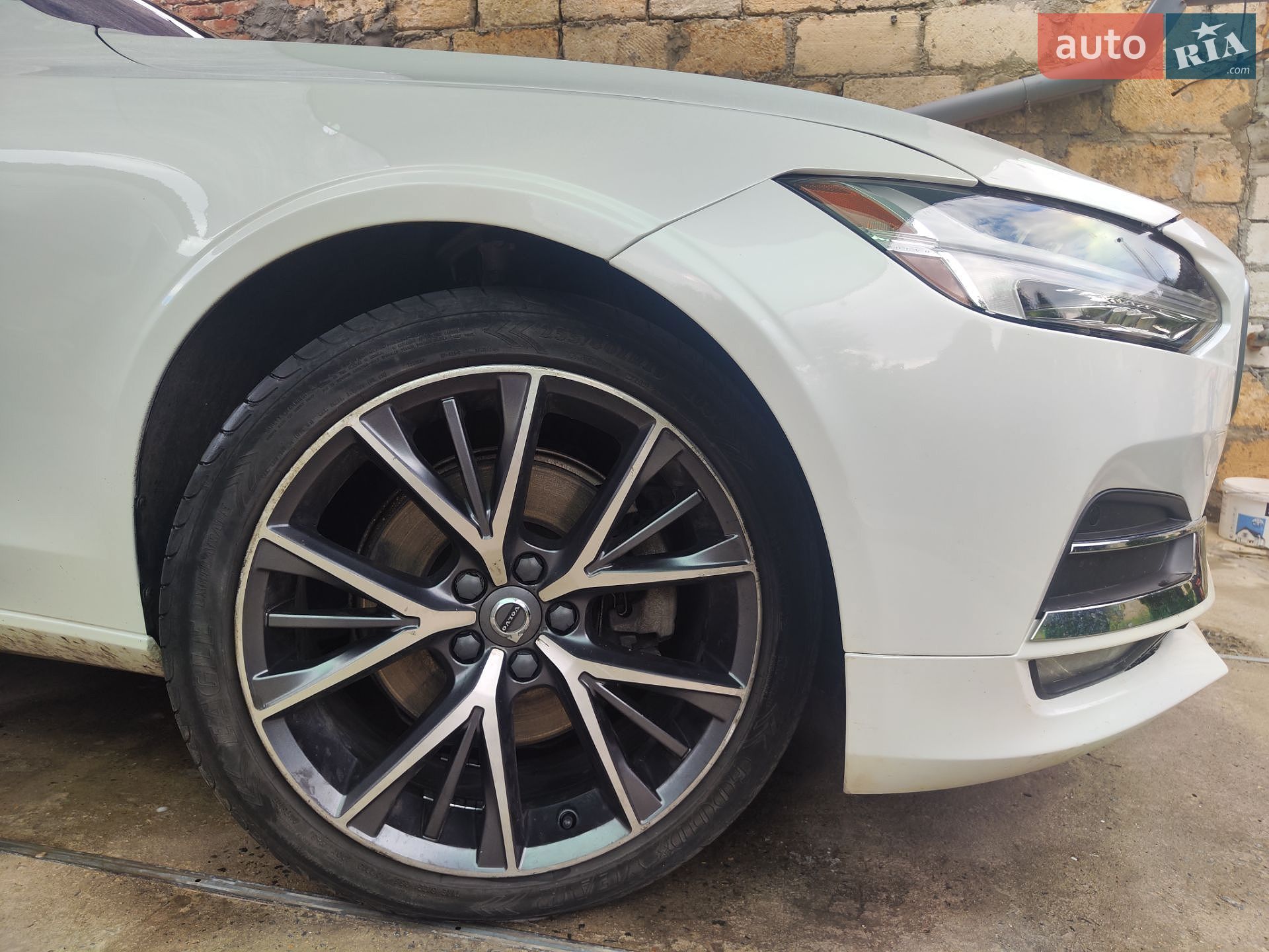 Volvo S90 2017 VIN LVY982MK1JP037731 фото оголошення 19 з 33