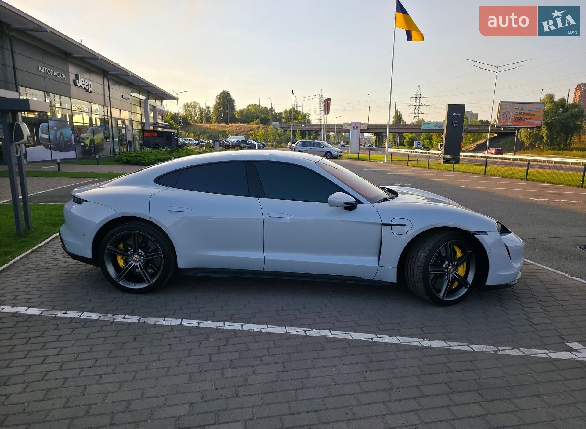 Porsche Taycan 2021 VIN WP0ZZZY1ZMSA57857 фото оголошення 6 з 44