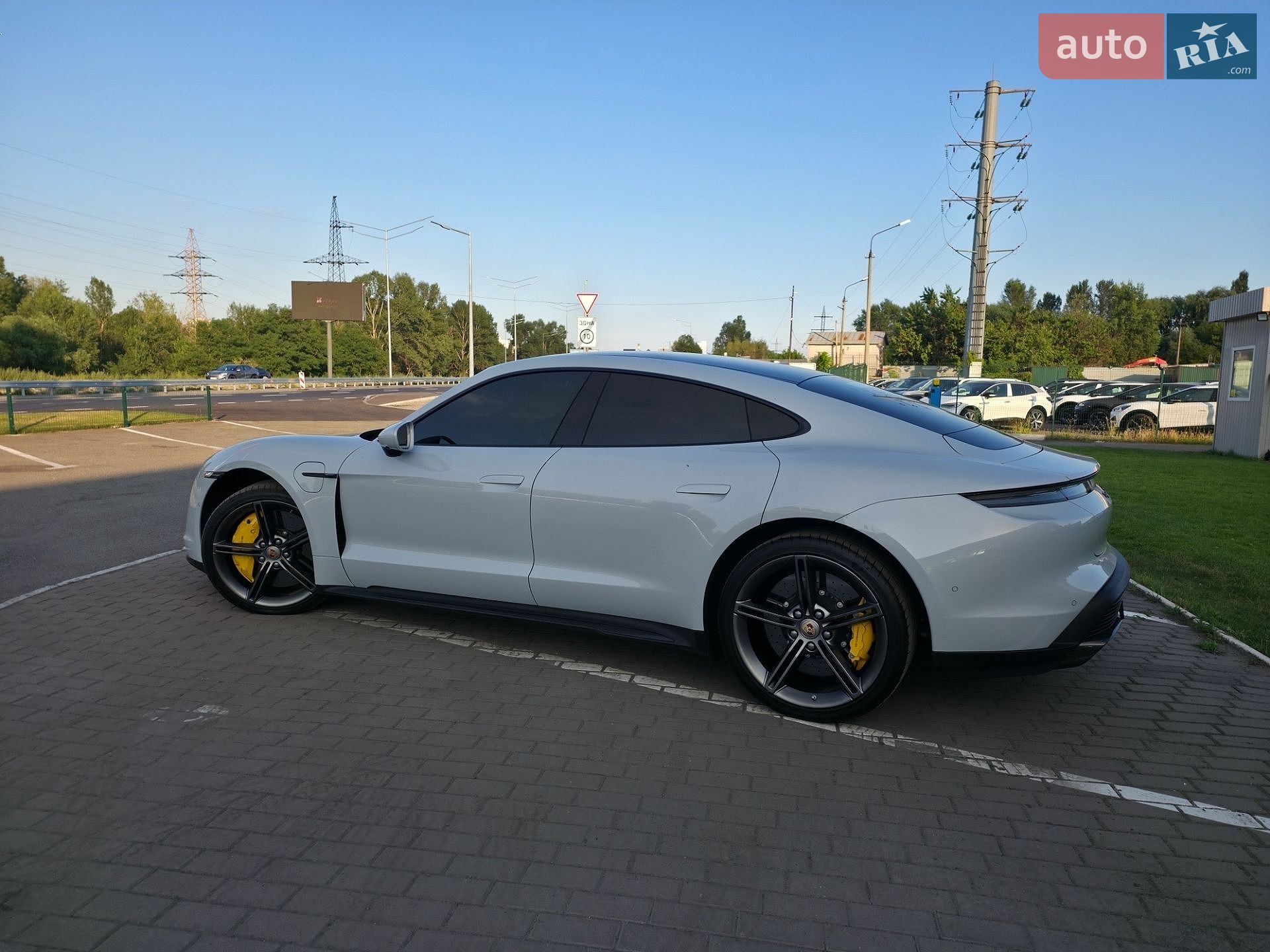 Porsche Taycan 2021 VIN WP0ZZZY1ZMSA57857 фото оголошення 8 з 44