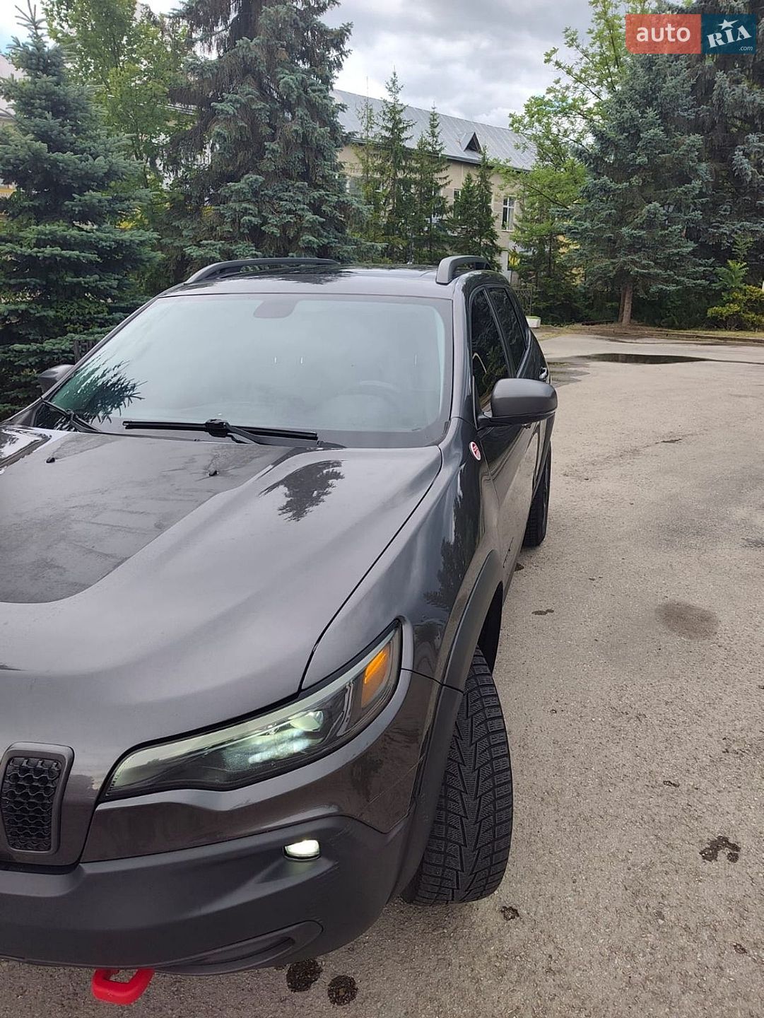 Jeep Cherokee 2019 VIN 1C4PJMBX3KD217924 фото оголошення 8 з 38