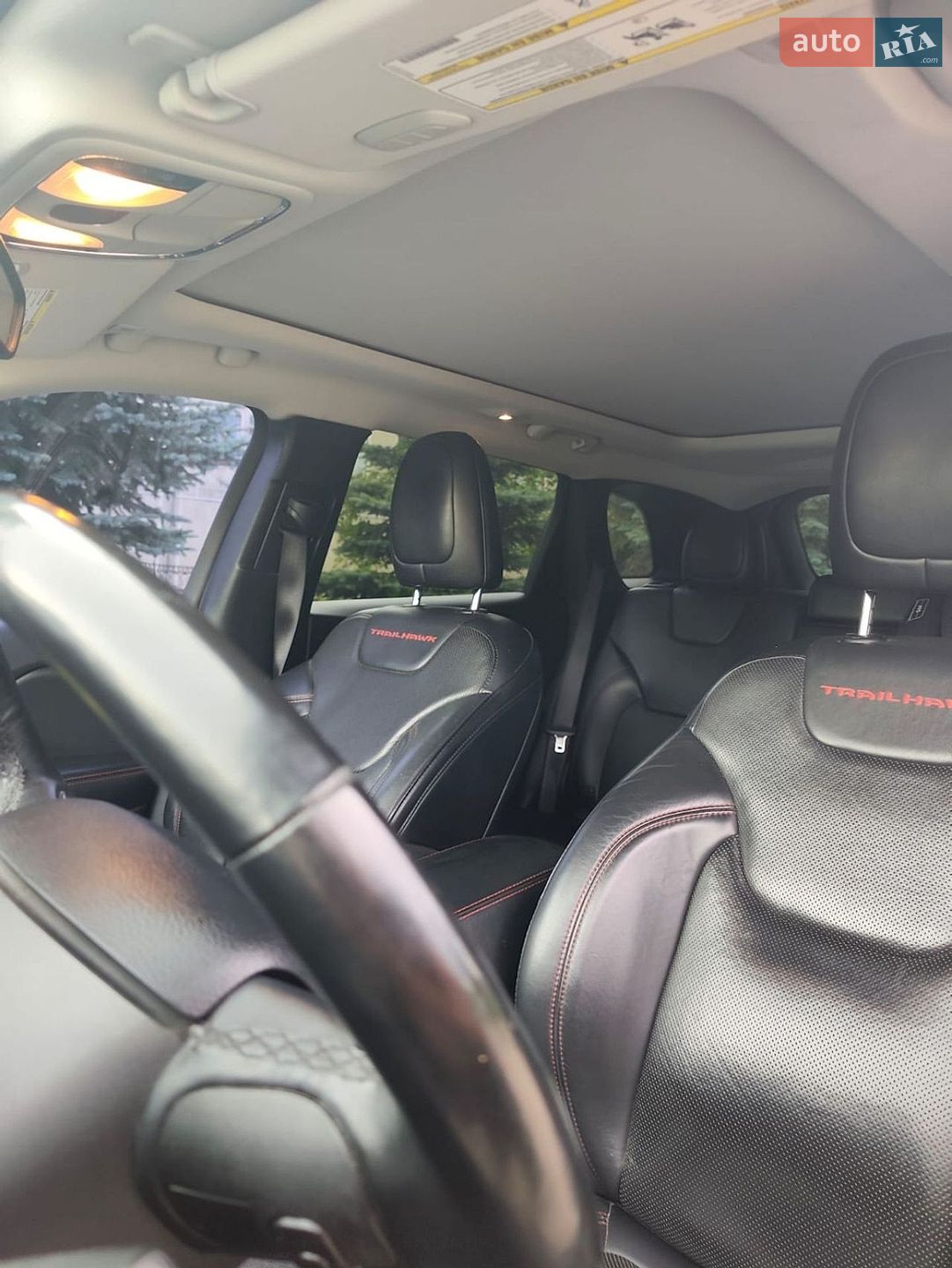 Jeep Cherokee 2019 VIN 1C4PJMBX3KD217924 фото оголошення 28 з 38